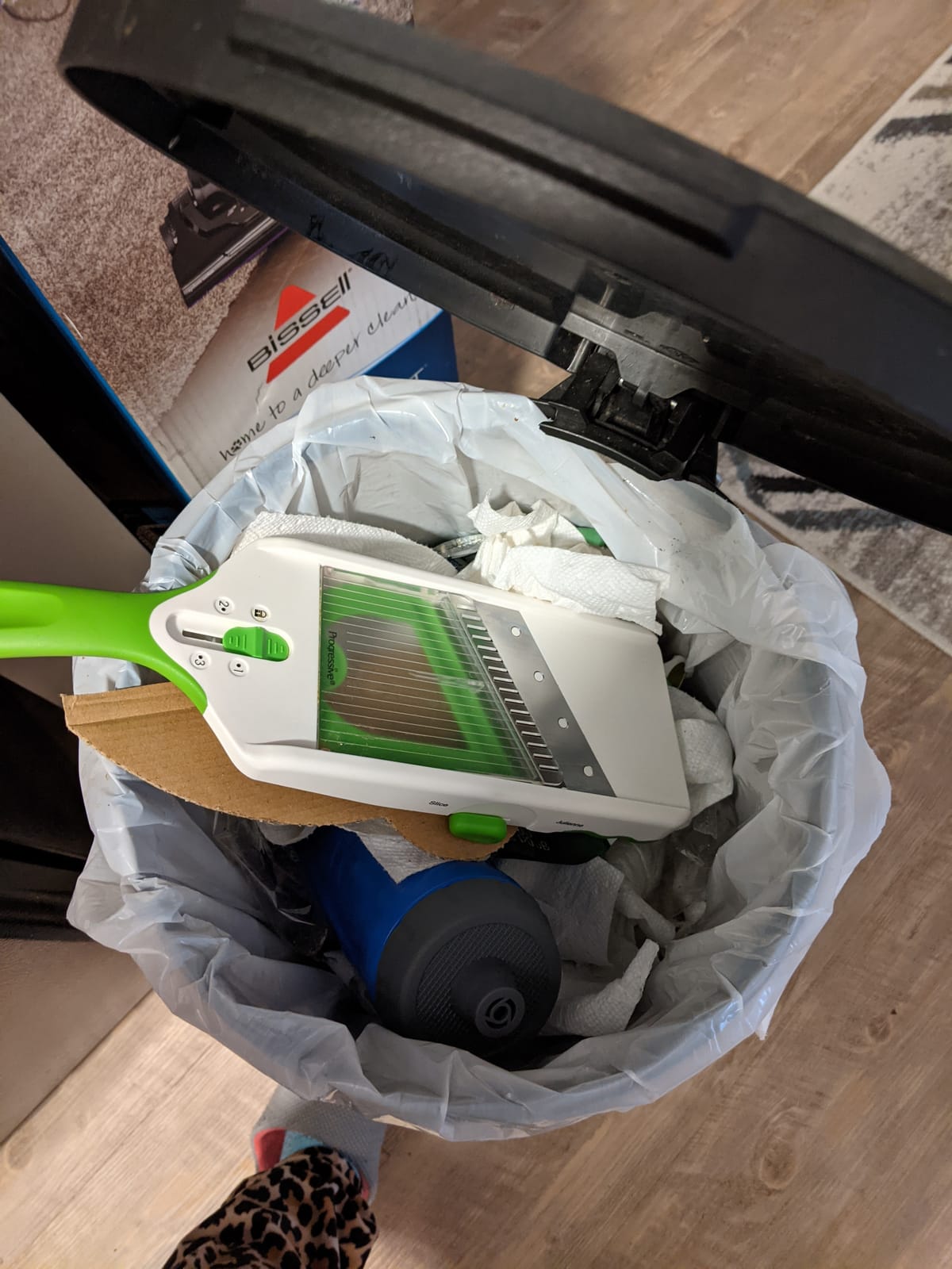 Dash Safe Slice® Mandoline - Compact, Foldable Food Slicer - Slice, Dice, Julienne & More - Perfect for Quick Food Prep - Recipe Guide Included - Cool Grey customer photo 1