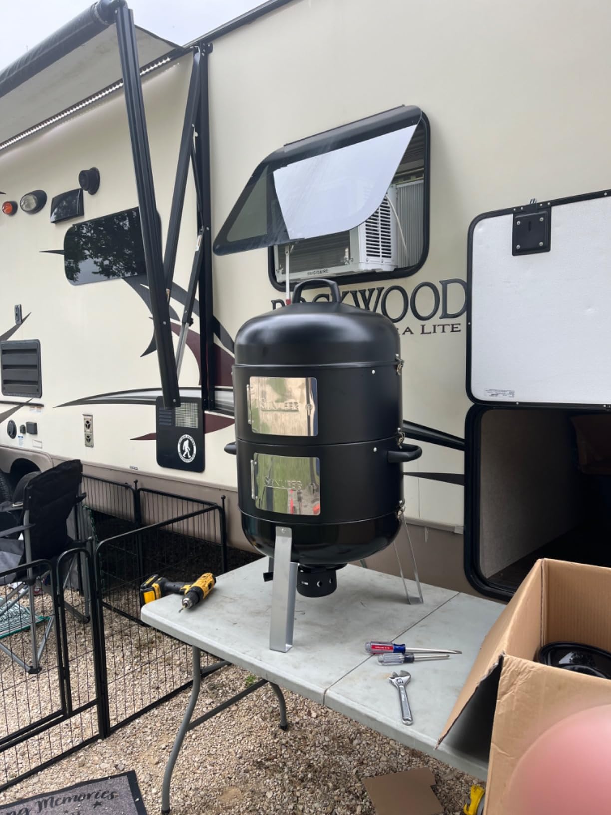 20.5 Inch Vertical Charcoal Smoker and Grill Combo customer photo 1