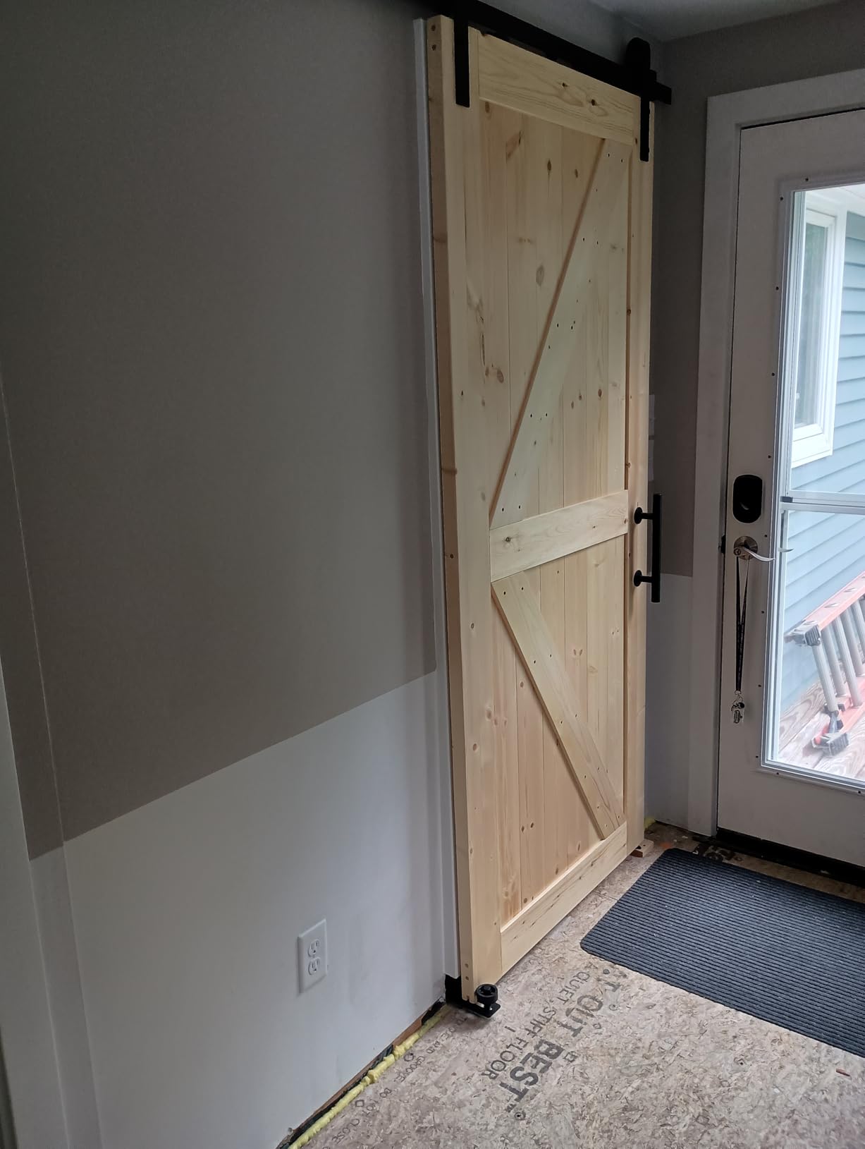 S&Z TOPHAND® 36in x 84in Unfinished British Brace Knotty Barn Door with Sliding Hardware Kit/Solid Wood/Sliding Door/Double Surfaces/A Simple Assembly is Required customer photo 2