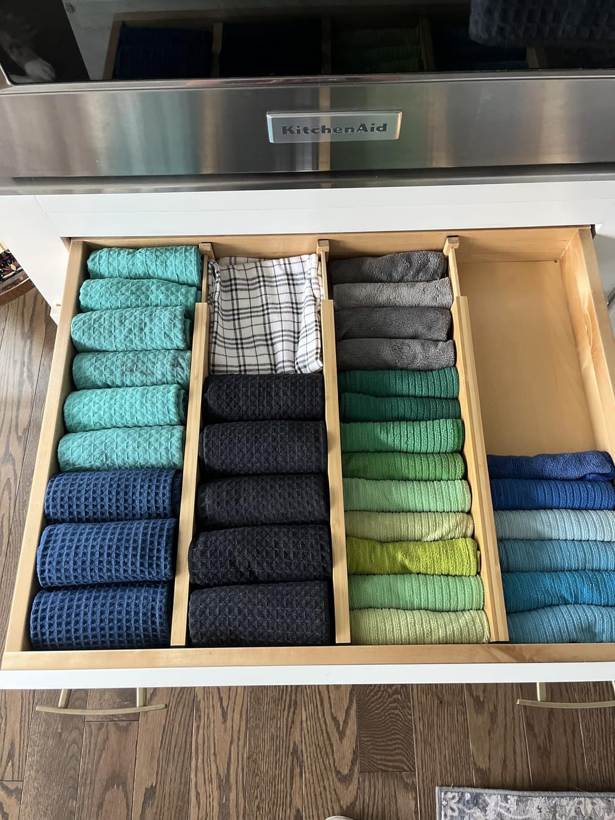 Bamboo Drawer Dividers Organizers, Adjustable Drawer Separator Splitters, 17–22 Inches Expandable Drawer Divider Organizer for Large Utensils, Kitchen, Bedroom, Dresser & Office Drawers 4-Pack customer photo 1