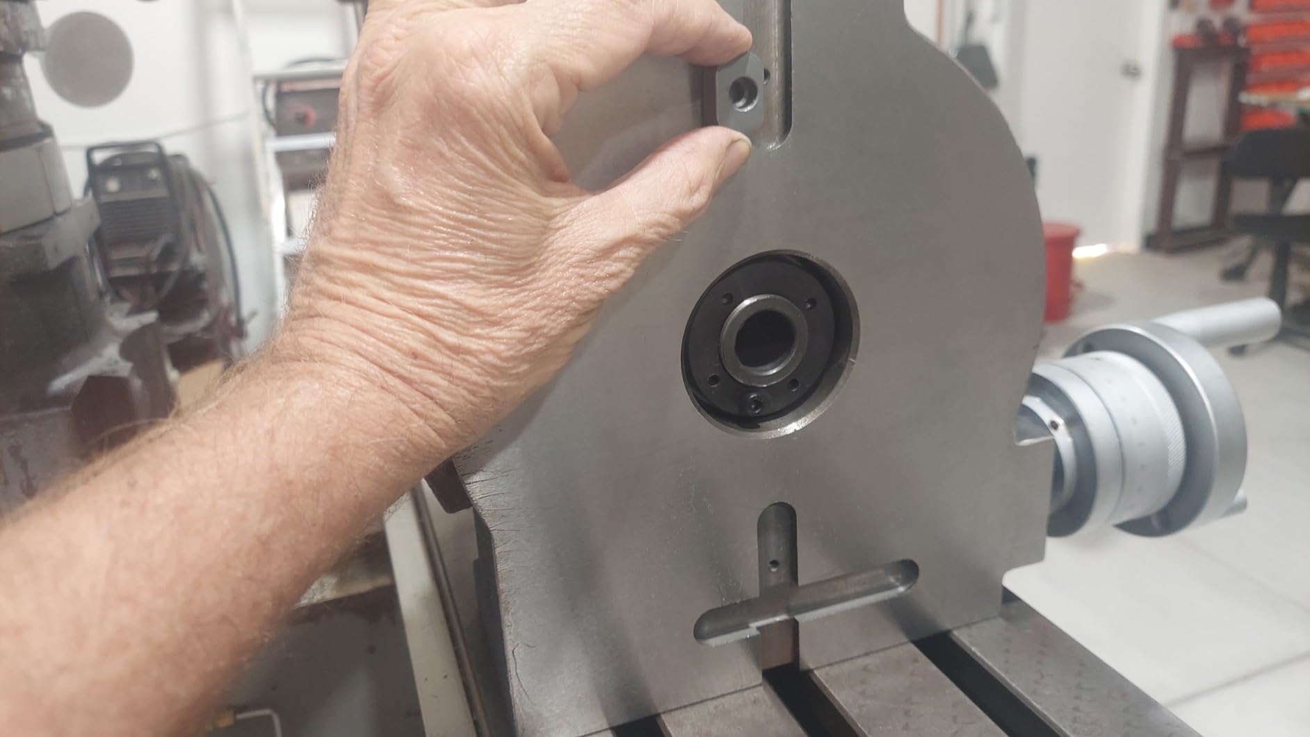 Rotary Table, 7.87 in 4-Slot Horizontal Vertical, KAKA INDUSTRIAL HV-8 customer photo 1
