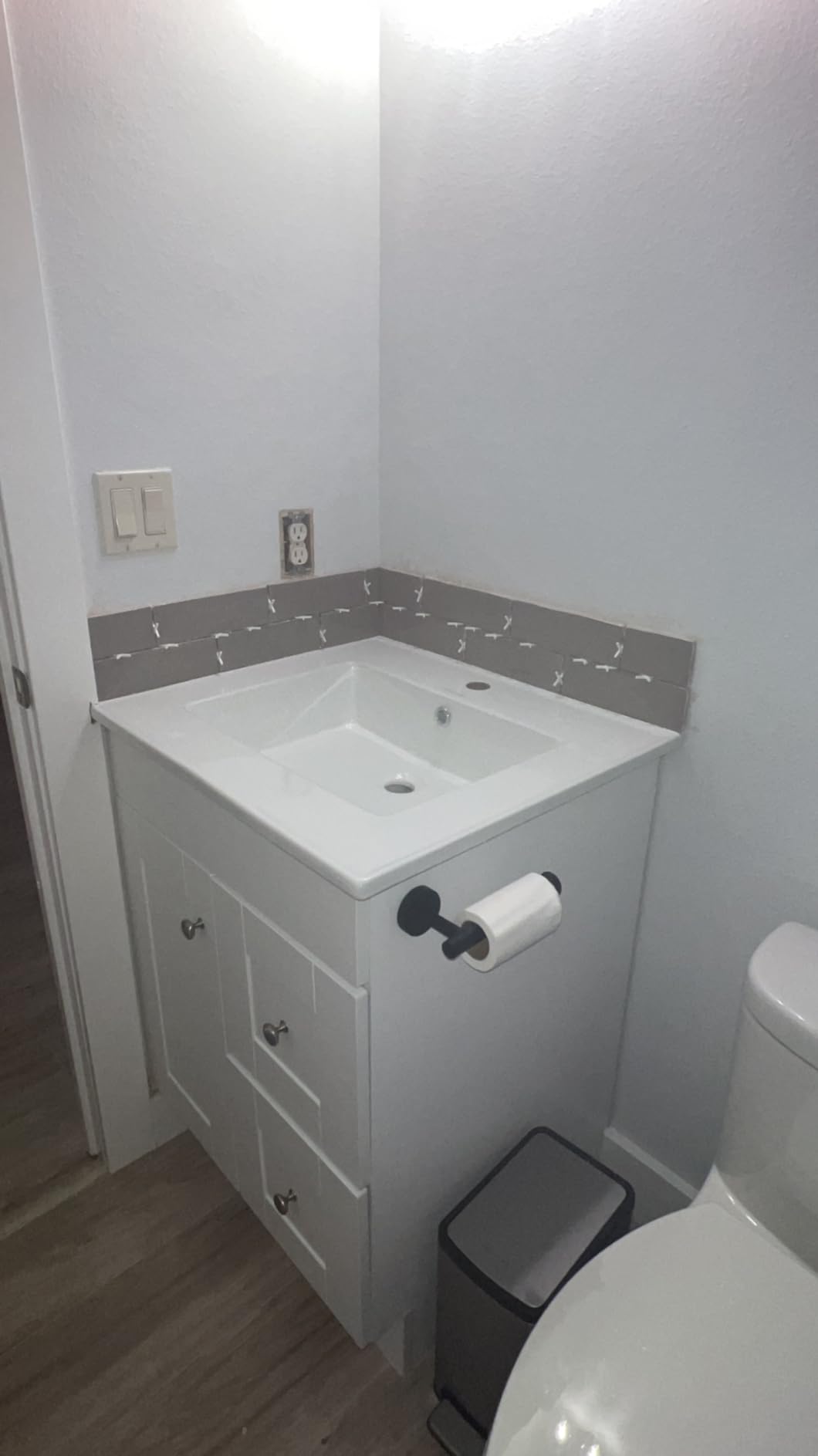Swiss Madison Well Made Forever SM-VT328 Voltaire Vanity Top Sink, Glossy White customer photo 2