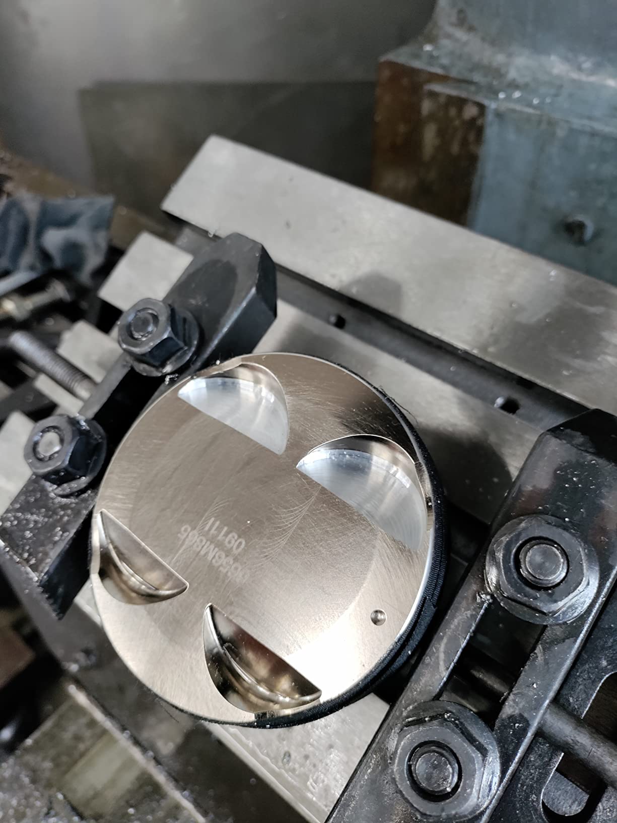 BestEquip Tilting Milling Table 10x7inch Tilting Angle Milling Machine 0-80°Adjustable Swivel Angle Plate with 3 T-slots and an Adjustable Crank Handle Heavy Duty Tilting Milling Machine for Grinding customer photo 2
