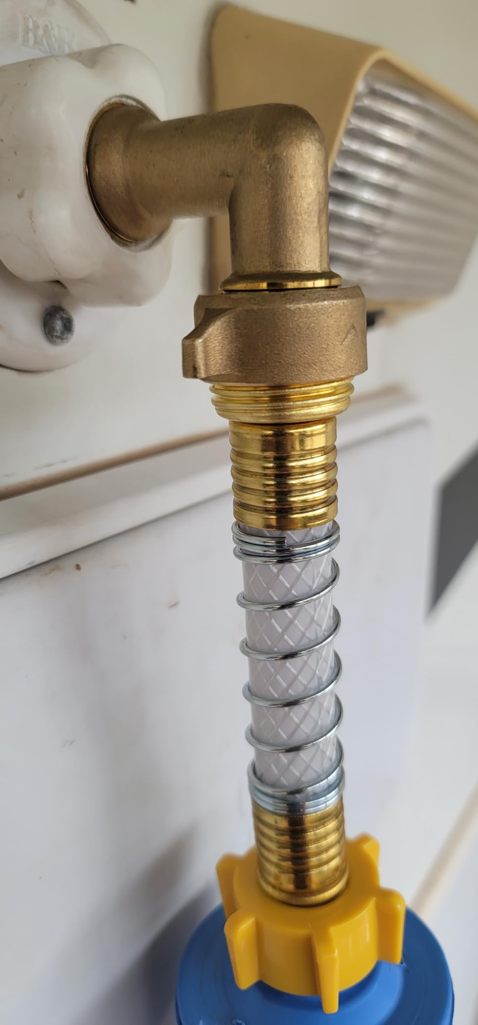RVGUARD RV Water Pressure Regulator Valve, CSA Approved, Lead-Free Brass | Adjustable Water Pressure Reducer with Gauge, With Inlet Screen Filter, For RV Camper Travel Trailer customer photo 1
