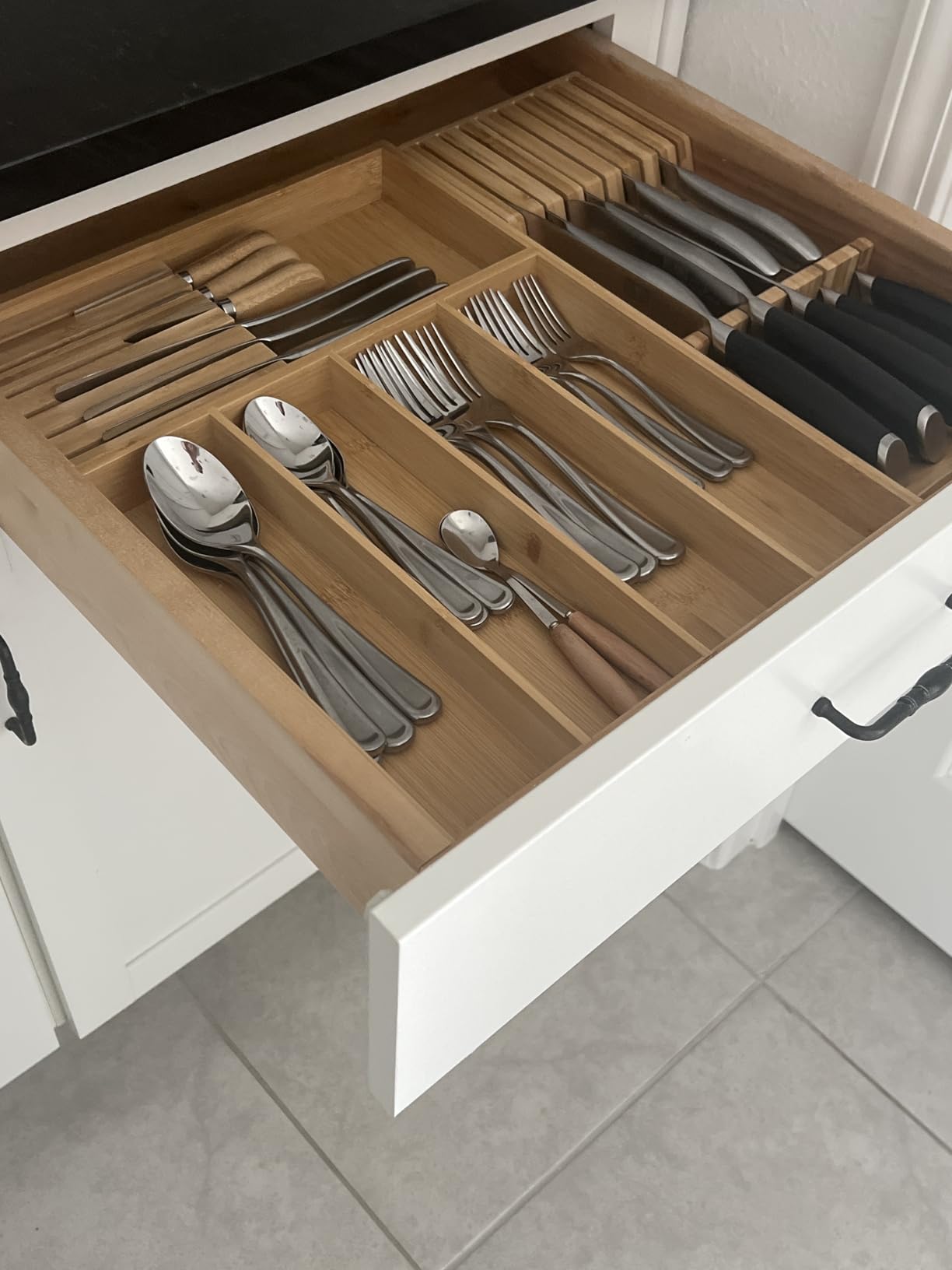 VaeFae Bamboo Silverware Drawer Organizer, 7 Slots, Natural customer photo 2