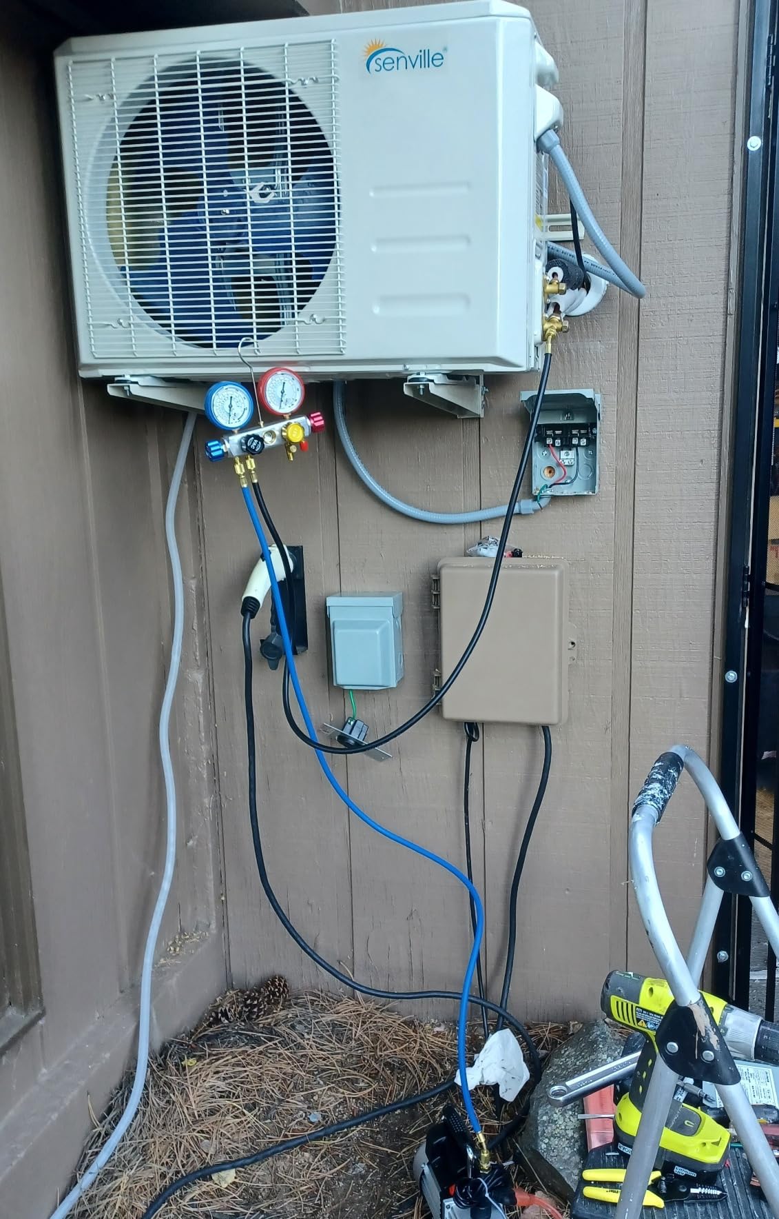 Senville LETO Mini Split Air Conditioner, Heat Pump, White, 12000 BTU customer photo 1