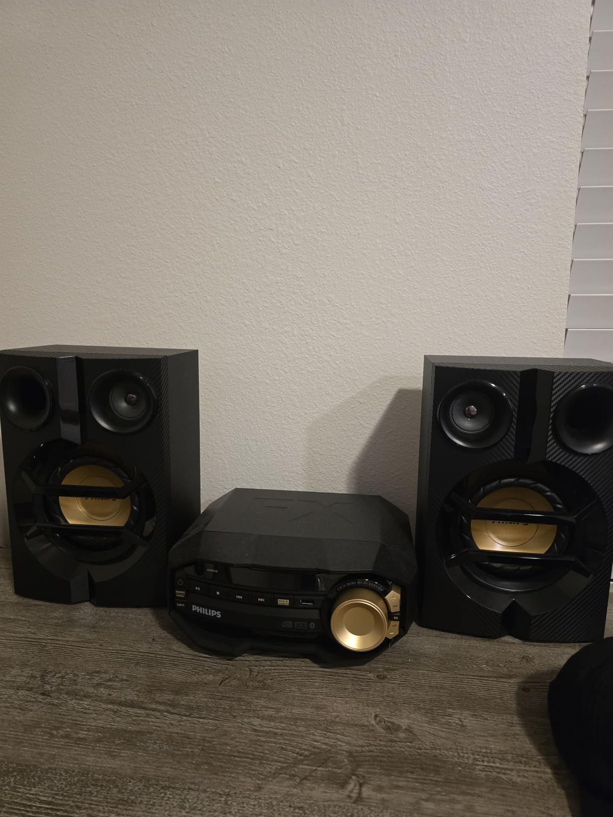 PHILIPS FX10 Bluetooth Stereo System for Home with CD Player , MP3, USB, FM Radio, Bass Reflex Speaker, 230 W, Remote Control Included customer photo 2
