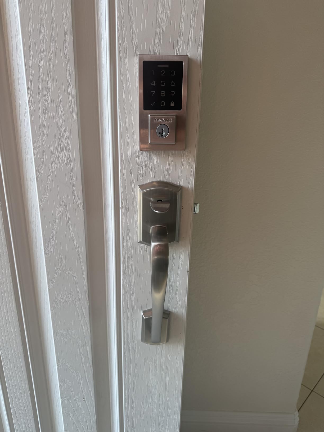 Kwikset CP815PTHXTNL-11P Clear Pack Prescott Passage Handleset with Tustin Lever Trim with No Deadbolt with RCAL Latch and RCS Strike Venetian Bronze Finish customer photo 2