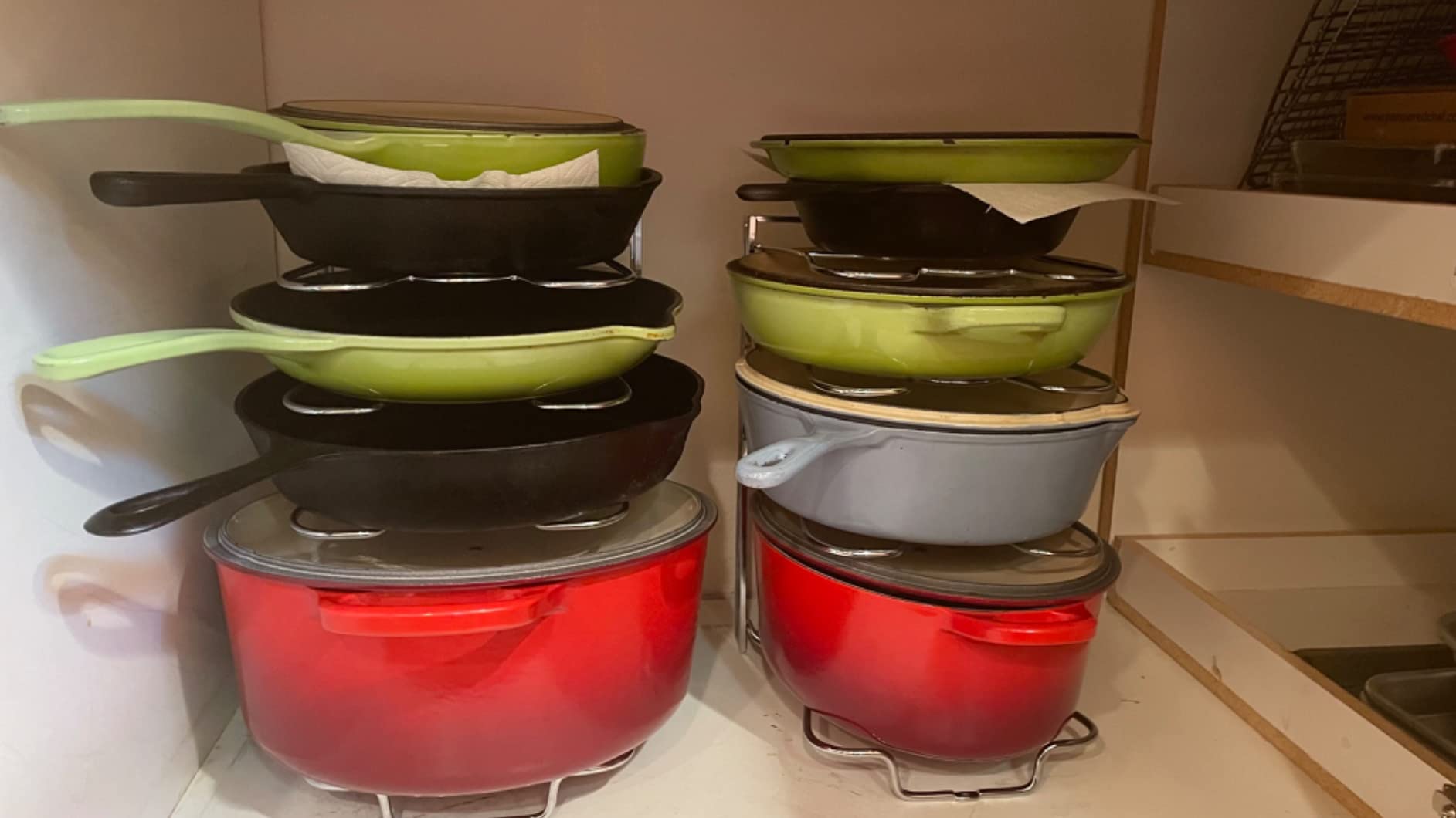 SIMPLE HOUSEWARE 5 Compartments Height Adjustable Pan Organizer, Black customer photo 2