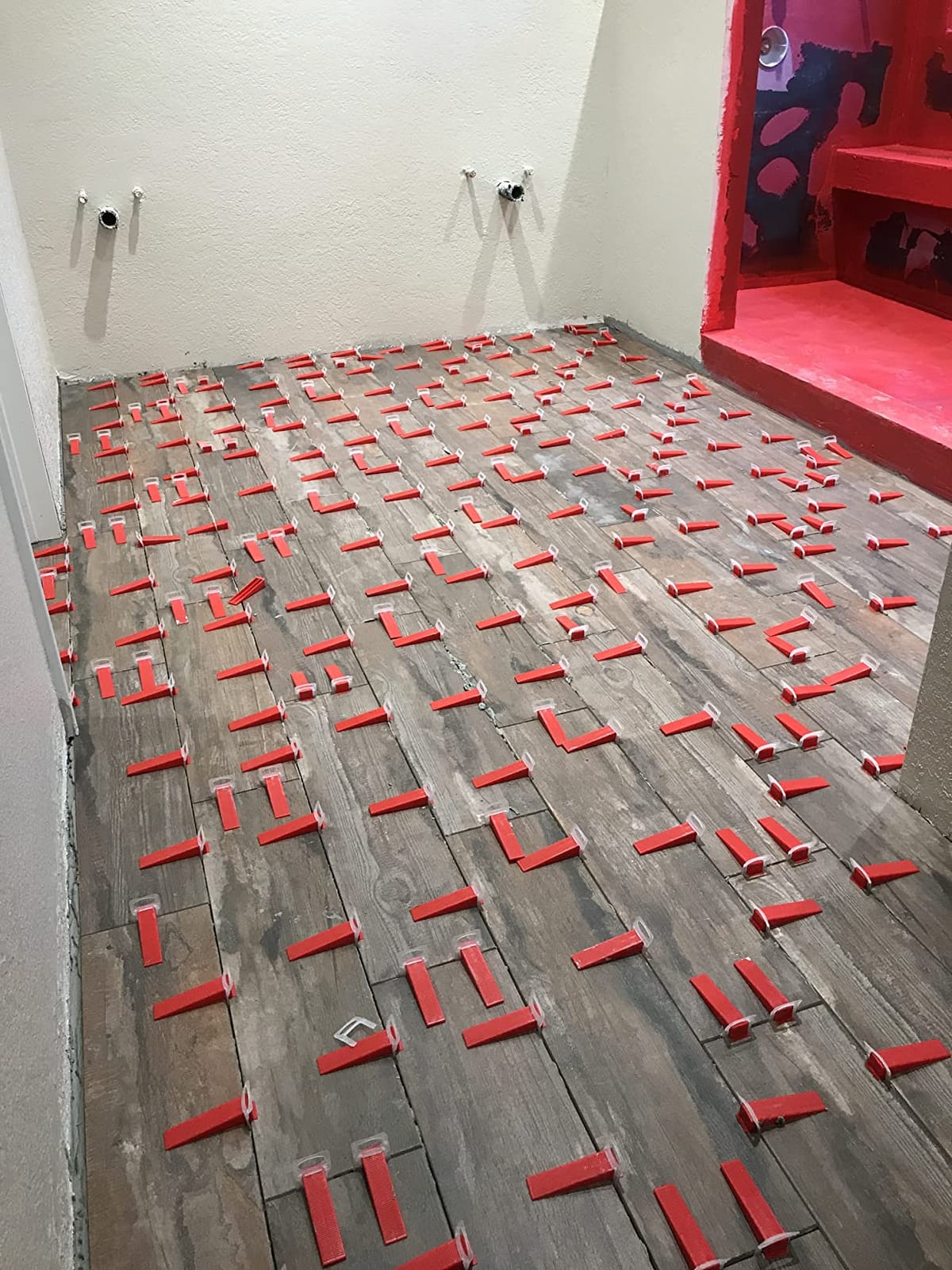 DGSL Tile Leveling System Clips - 500-Piece DIY Tiles Leveler Spacers - Tile Leveling System for Professional Ceramic Tile and Stone Installation (1/8 Inch) customer photo 2