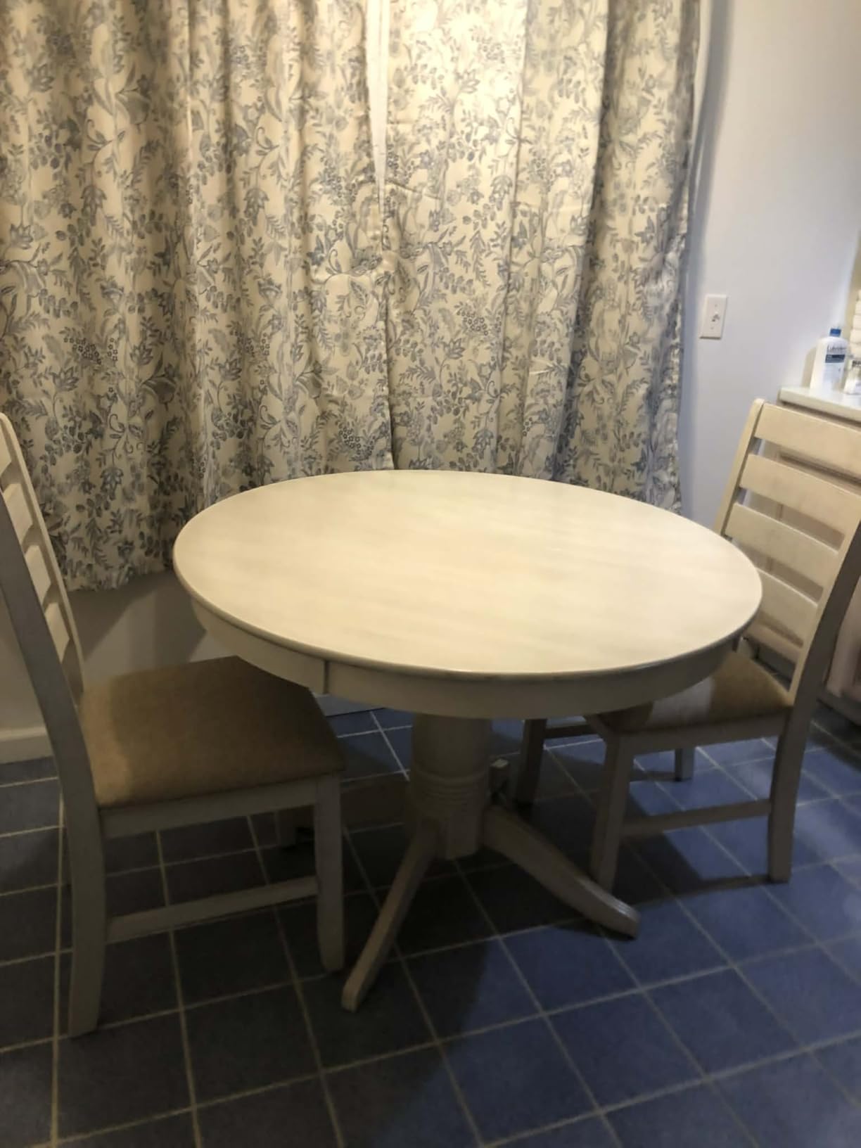 Signature Design by Ashley Skempton Farmhouse Dining Chairs Set of 2, White customer photo 1