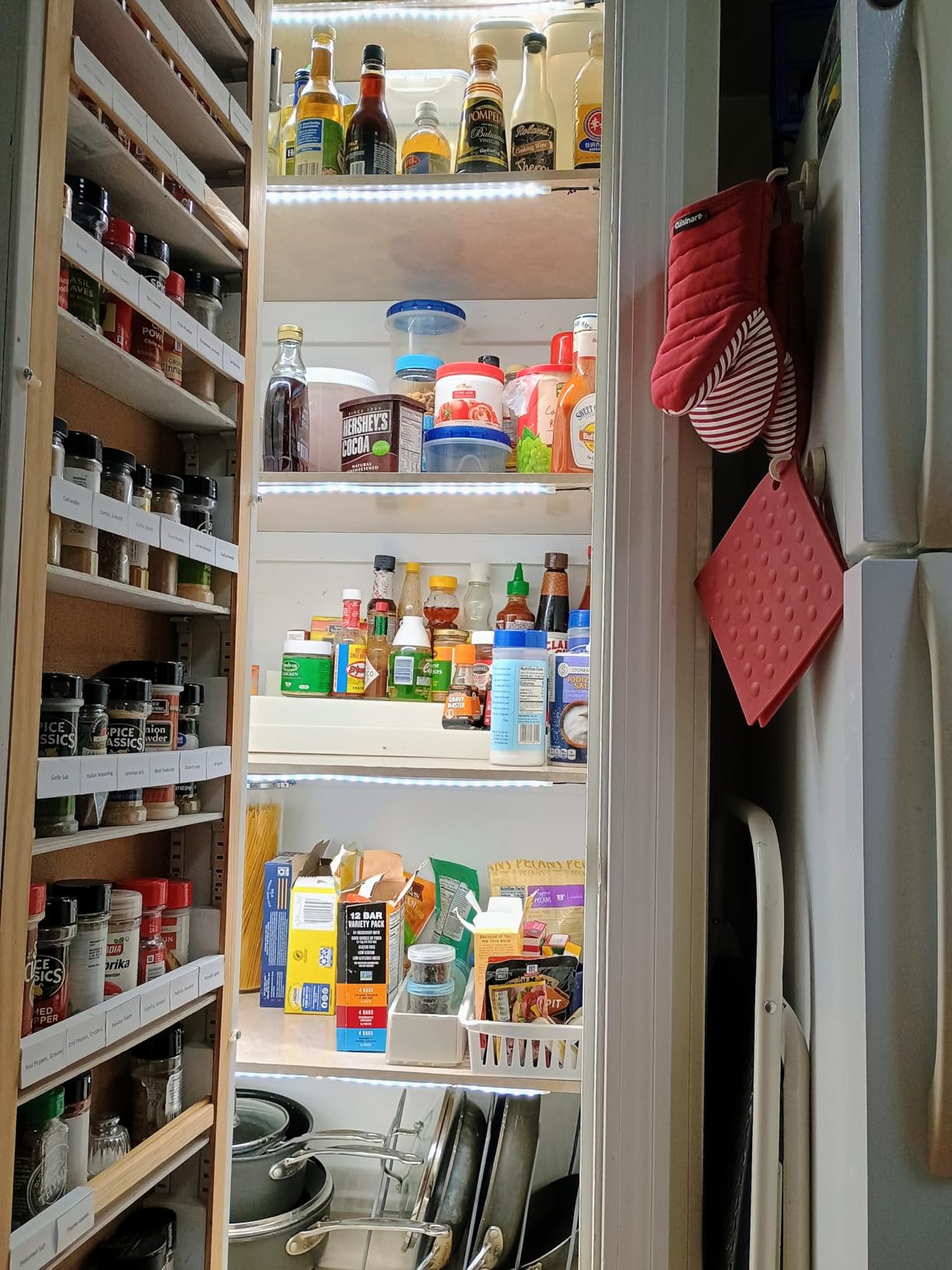 Litever Under Cabinet Light, 6 PCS 20 Inches Flexible LED Strips with Power Adapter, 24W,1800 Lumen, Daylight 5000K. Suitable for Kitchen Cabinets, Counters, Under Shelf, Closets (6-Strip-5000K) customer photo 2