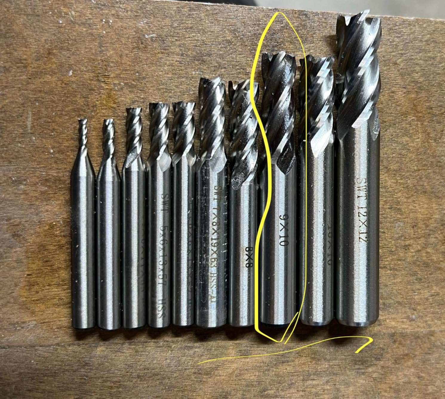 10Pcs 4-Flute End Mill Set, Metric CNC Milling Cutter Drill Bits Set 2-12mm customer photo 1