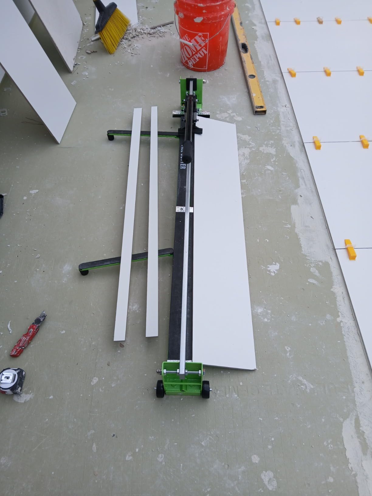 VEVOR Tile Cutter 48 in, Manual Cutting Machine, Heavy-Duty All-Steel Frame customer photo 1