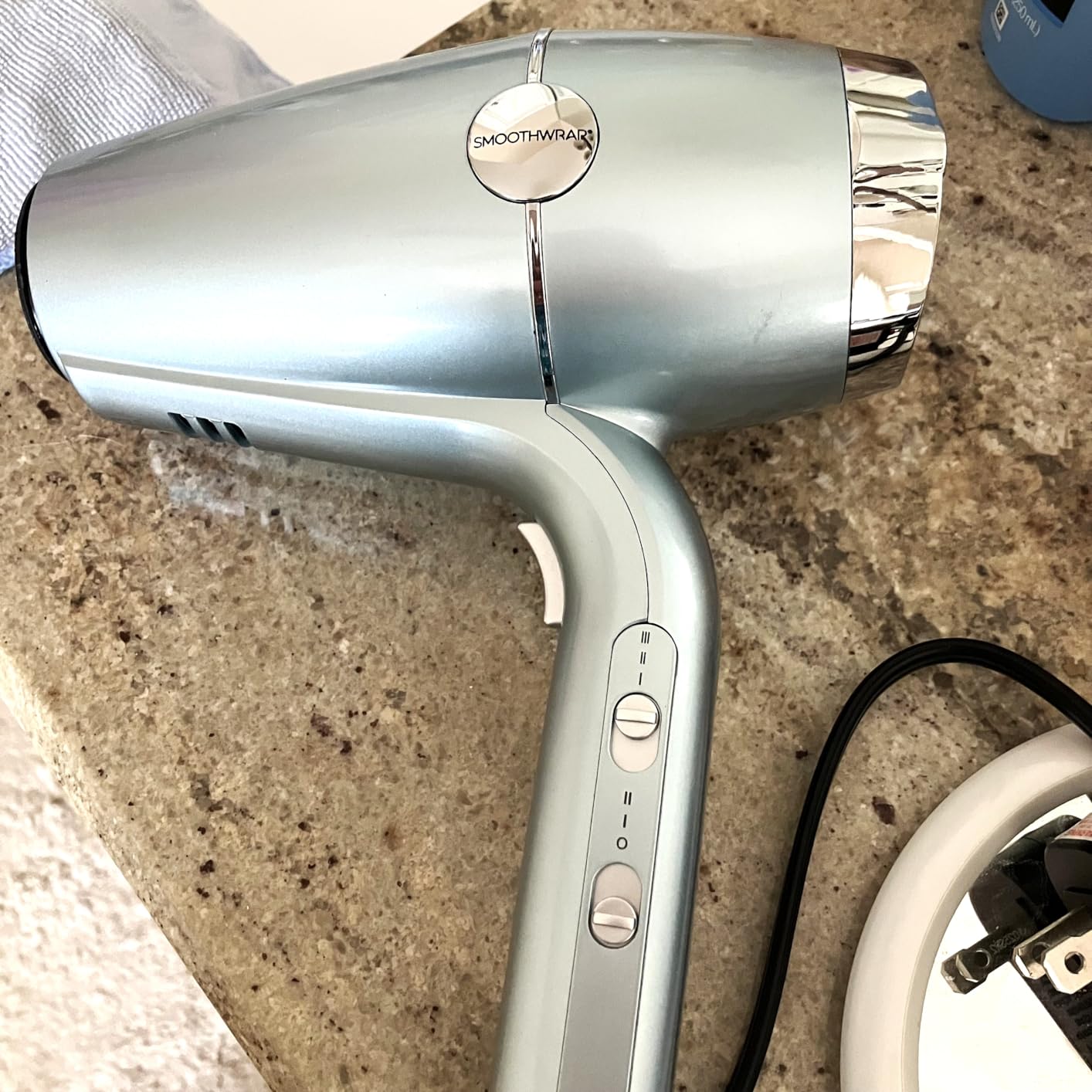 Conair SmoothWrap Ionic Hair Dryer, Diffuser & Concentrator, 1875W, Mint customer photo 1
