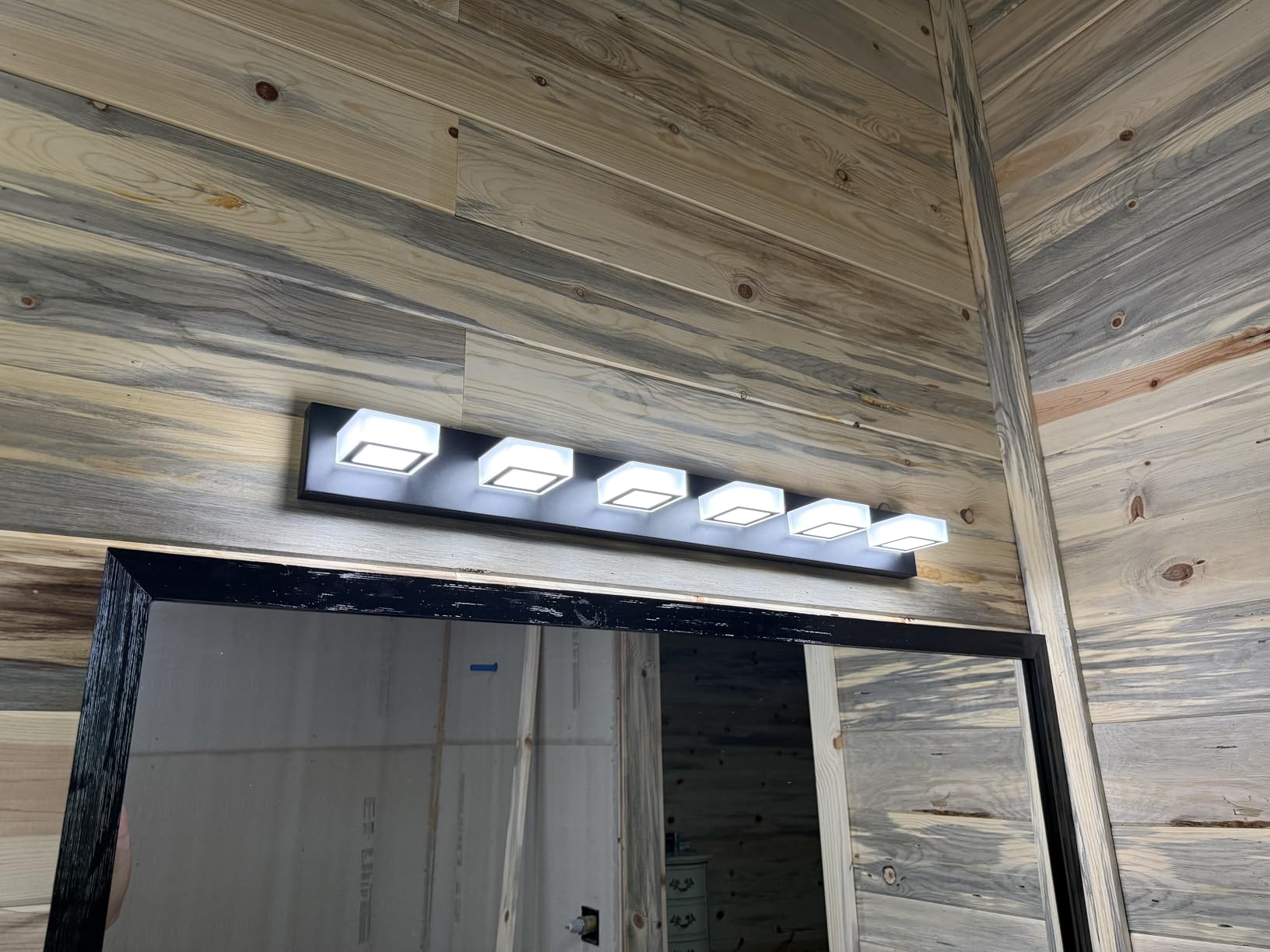 Ralbay LED Black 4 Lights Acrylic Lighting Fixtures Modern Matte Black Bathroom Vanity Lights customer photo 1