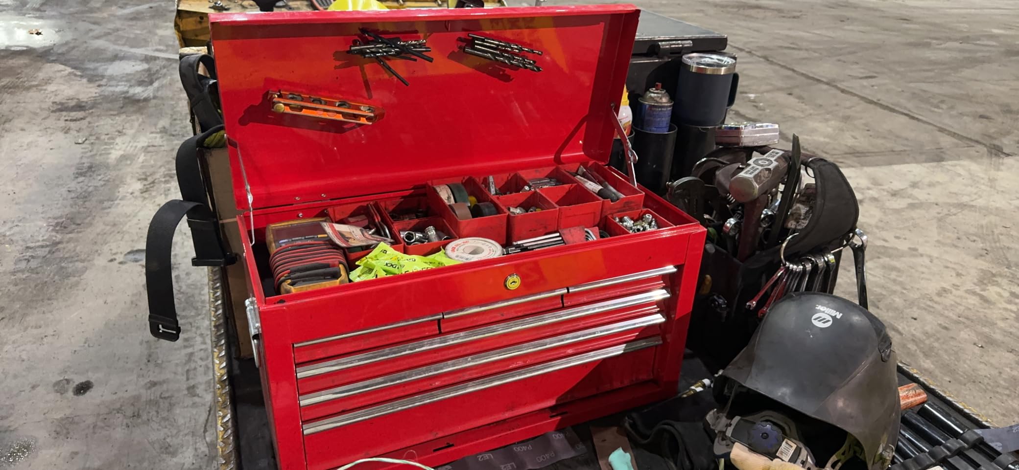 Workington Portable Metal Tool Chest with 6 Drawers, 24