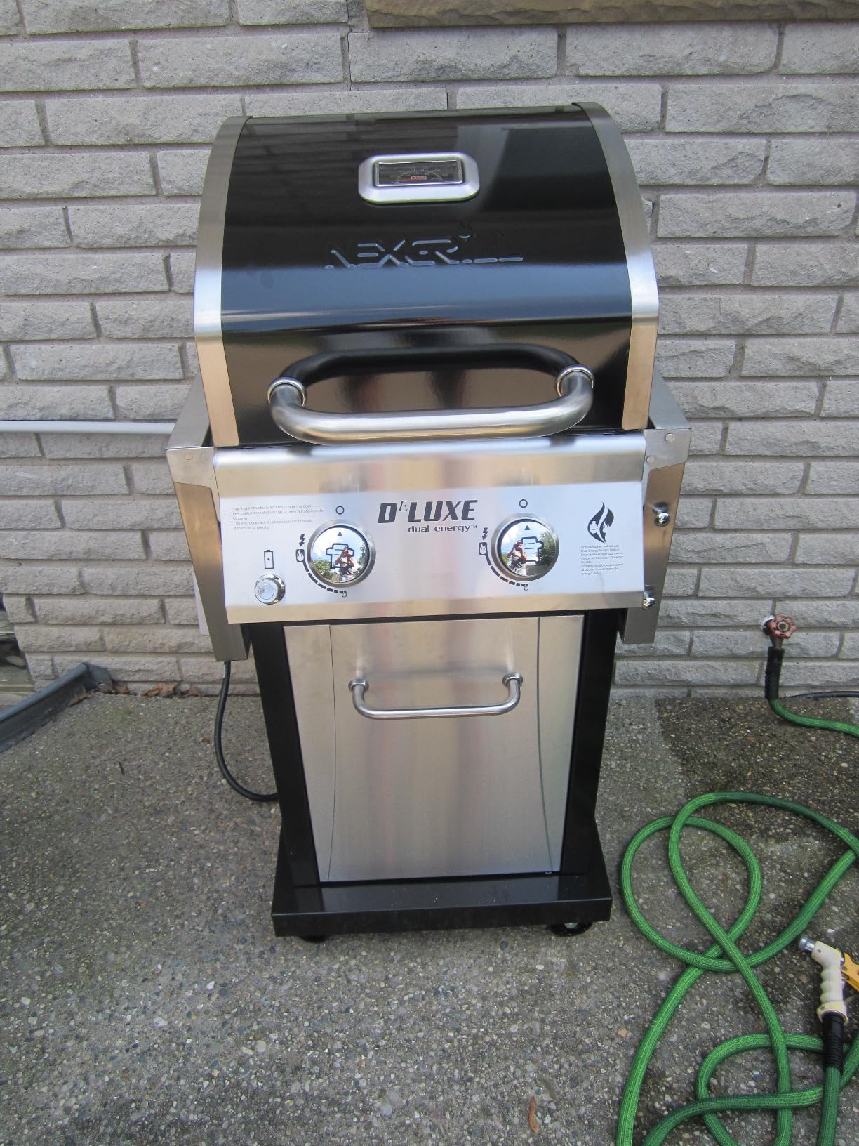 Nexgrill Deluxe 2-Burner Gas Grill, Compact with Foldable Shelves & 2 Hooks customer photo 1