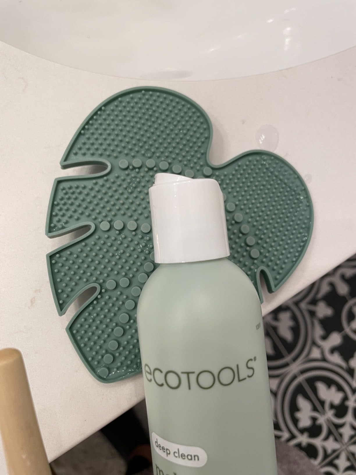 EcoTools Brush Cleaner Mat + Deep Clean Shampoo Bundle, 2 Piece Set customer photo 2