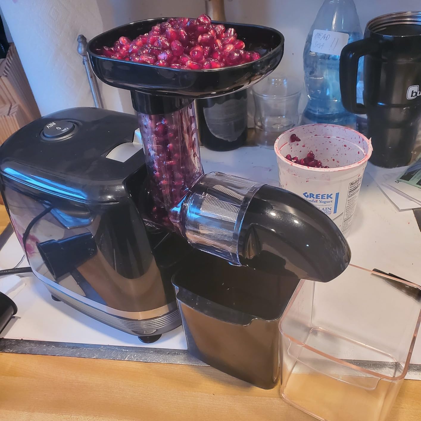 Omega H3000RED Cold Press 365 Juicer Slow Masticating Extractor Creates Delicious Fruit Vegetable and Leafy Green High Juice Yield and Preserves Nutritional Value, 150-Watt, Red customer photo 2