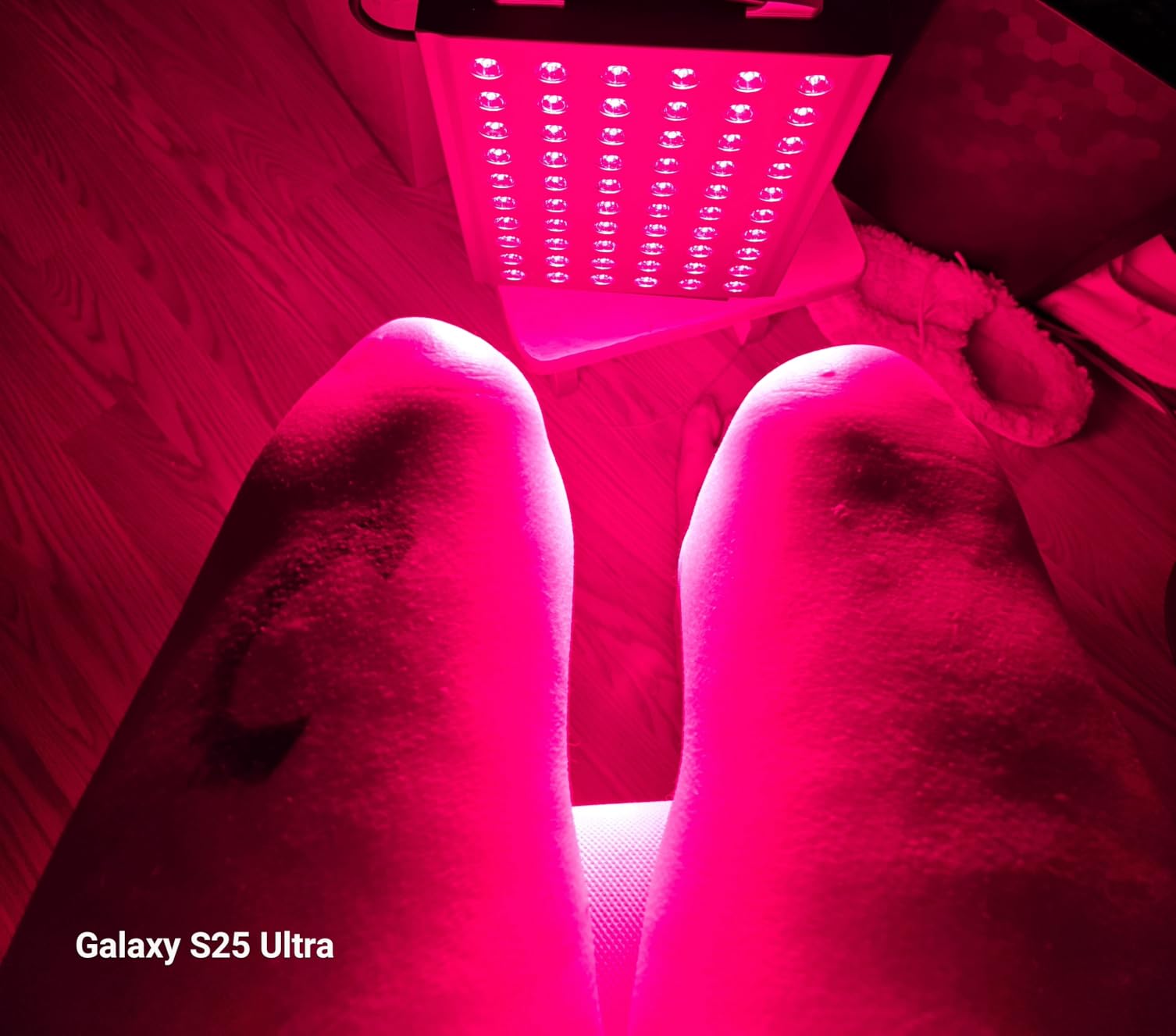 Hooga Red Light Therapy Panel Device – 660nm Red & 850nm Near Infrared Light Therapy, LED Light Therapy Lamp, 60 Dual Chip LEDs, Timer, Table Top Stand Included – PRO300 customer photo 1
