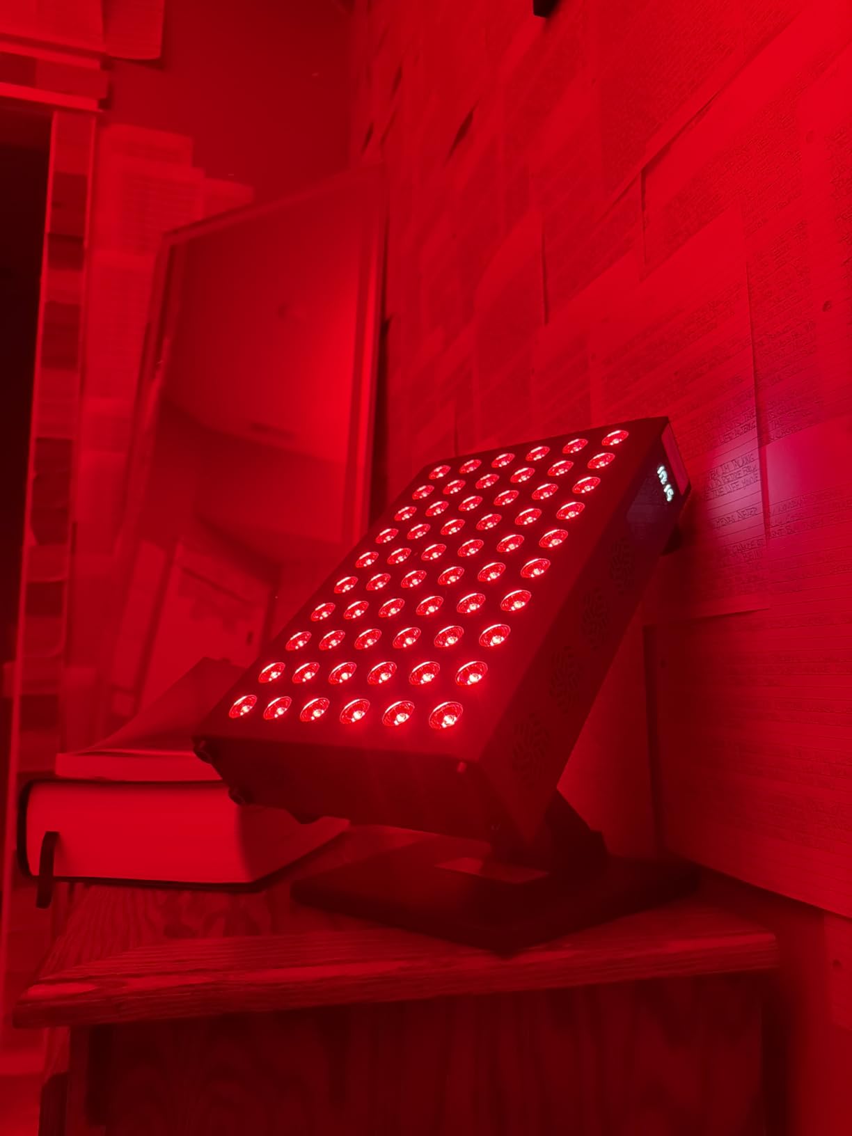 Hooga Red Light Therapy Panel Device – 660nm Red & 850nm Near Infrared Light Therapy, LED Light Therapy Lamp, 60 Dual Chip LEDs, Timer, Table Top Stand Included – PRO300 customer photo 2