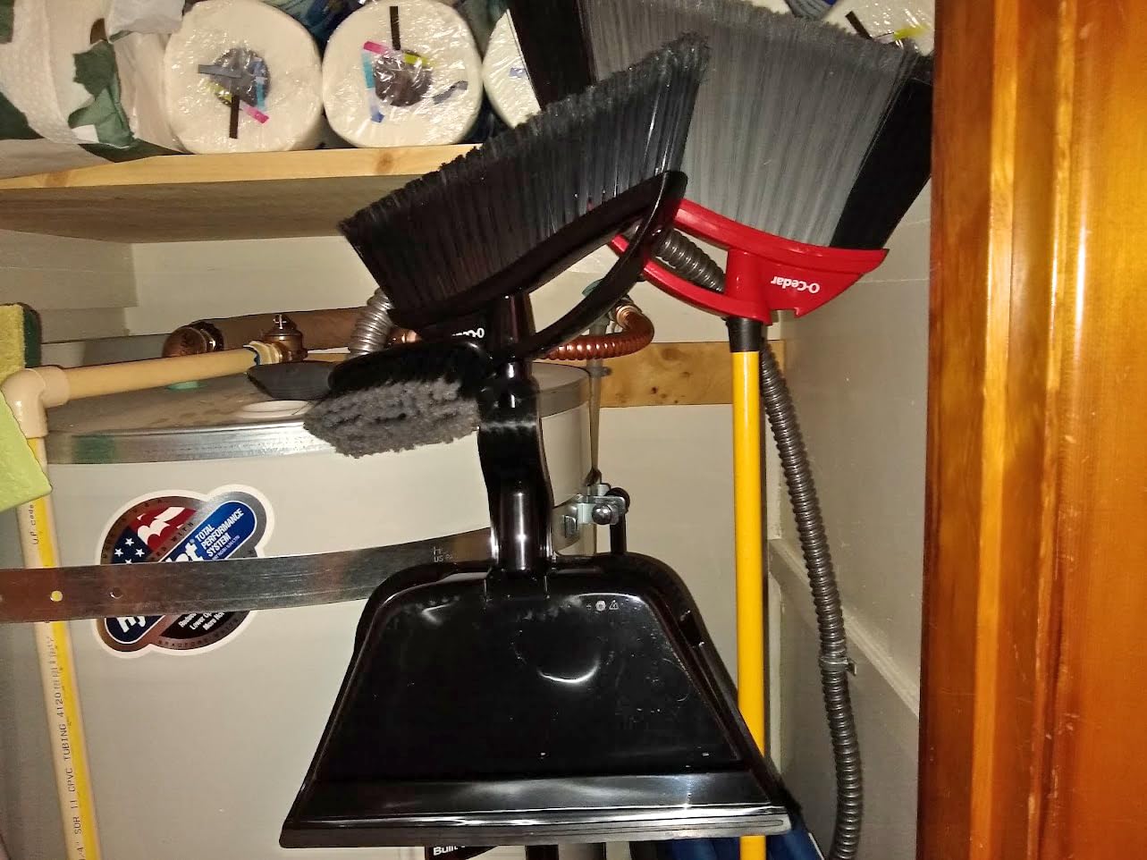 O-Cedar Pet Pro Broom with Step-On Dustpan | Removes Over 99% of Dust & Dirt in One Sweep | Removes 3X More Pet Hair | Quiet Cleaning Tool for Cat and Dog Owners customer photo 1