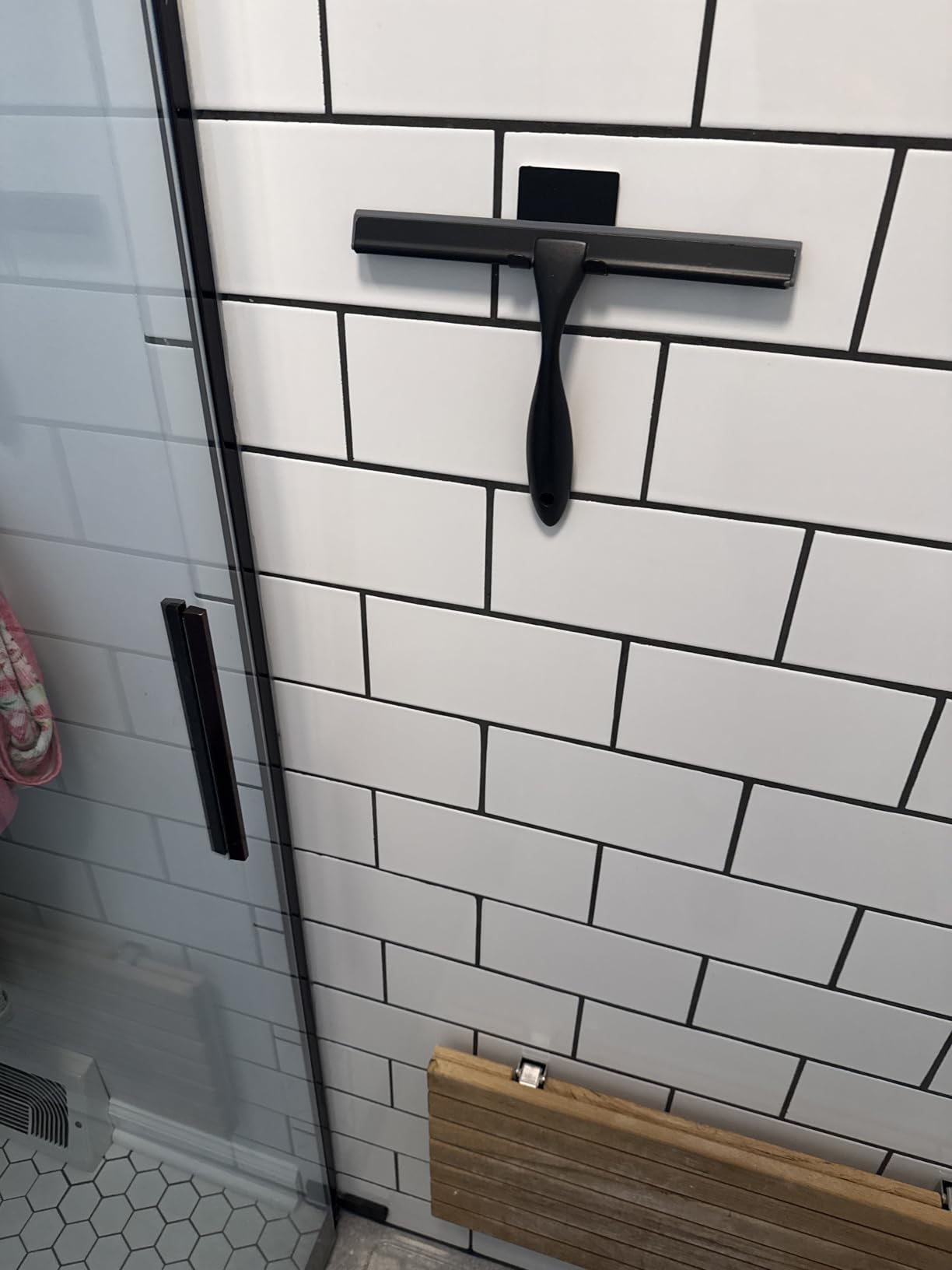 Shower Squeegee, 10-Inch Matte Black Squeegee, All-Purpose Stainless Steel Squeegee for Bathroom, Shower Doors, Mirrors, Tiles and Car Windows - 100% Streak Free customer photo 2