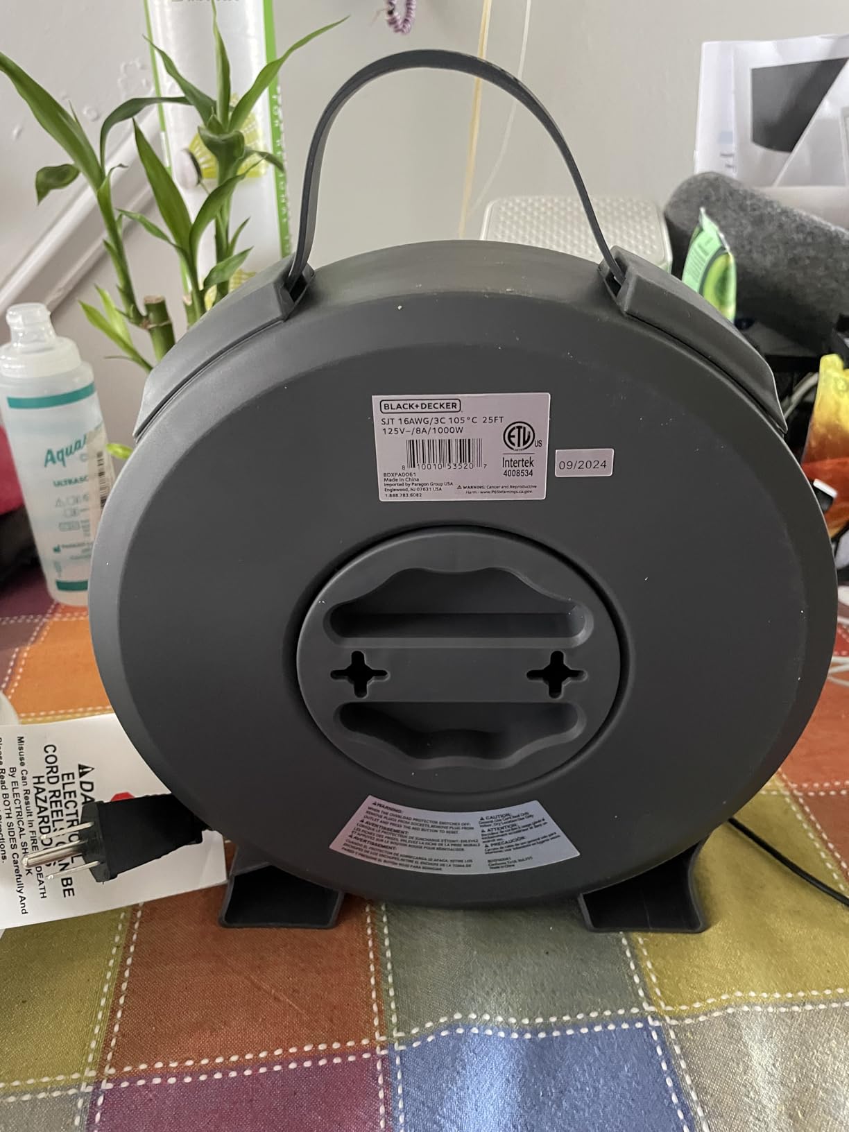 BLACK+DECKER 25 Ft. Retractable Extension Cord Reel, 4 Outlets, 2 USB Ports customer photo 2