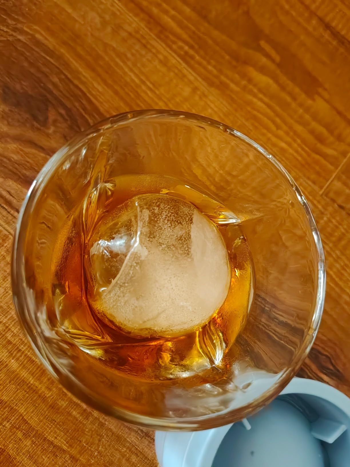Whiskey Rocks Glass, Set of 4 (2 Crystal Bourbon Glasses, 2 Round Big Ice Ball Molds) In Gift Box - 11 Oz Old Fashioned Glasses for Scotch Cocktail Rum Cognac Vodka Liquor, Unique Gifts for Men customer photo 1
