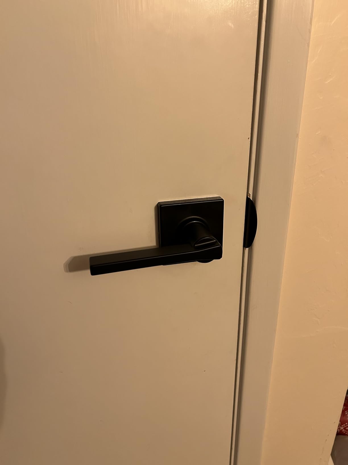 Kwikset Casey Interior Passage Door Handle, Lever for Closet and Hallway Doors, Reversible Non-Locking Handle Lever, Matte Black, with Microban Protection customer photo 1