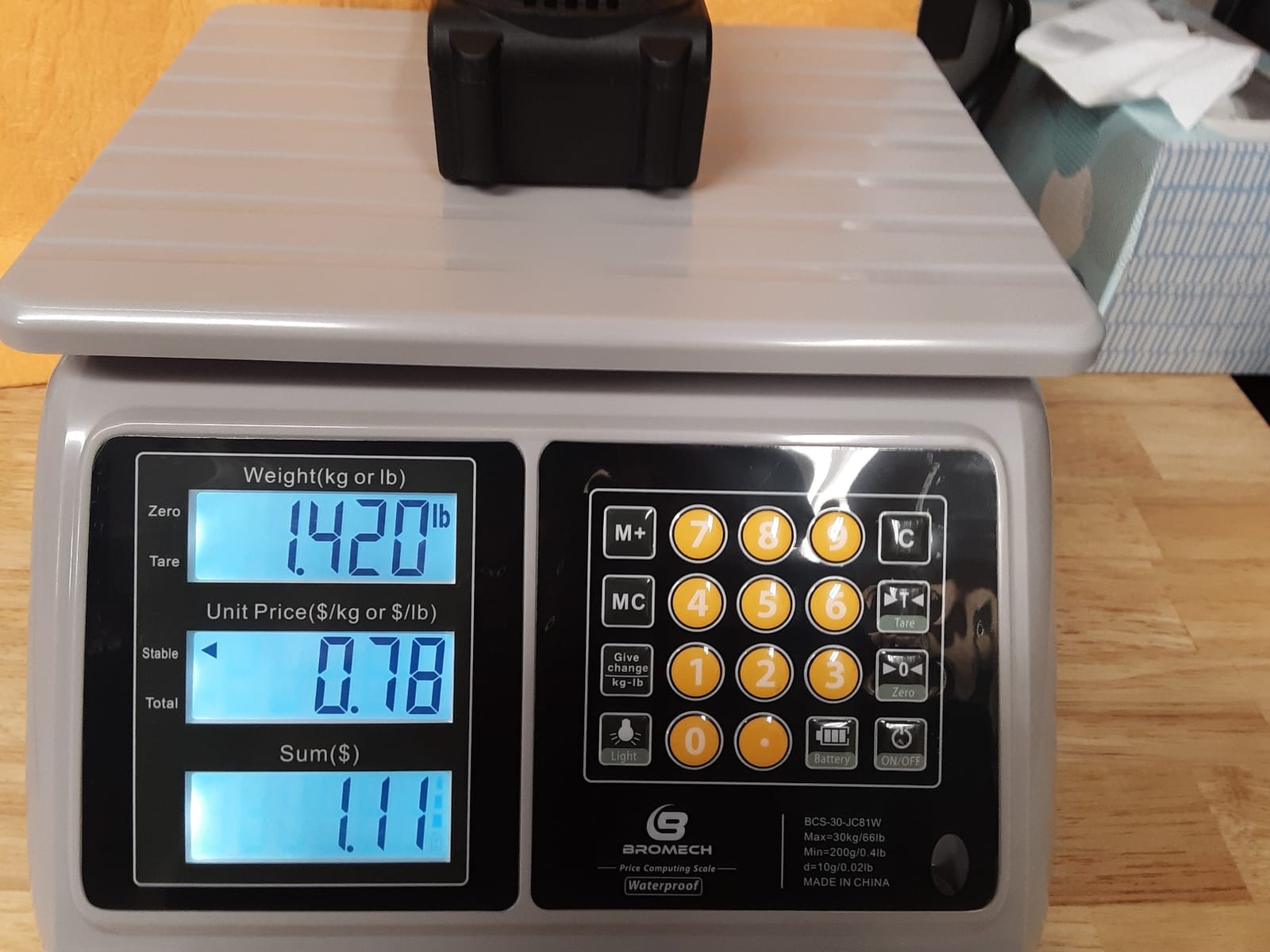 Waterproof Commercial Food Scale 66lb with Price Computing customer photo 1