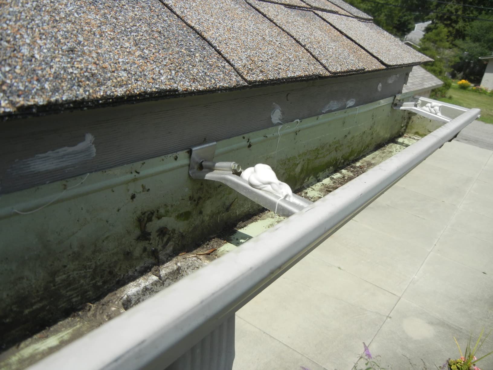 Micromesh Gutter Guards, 5 Inch, 100 FT, Stainless Mesh, White customer photo 2