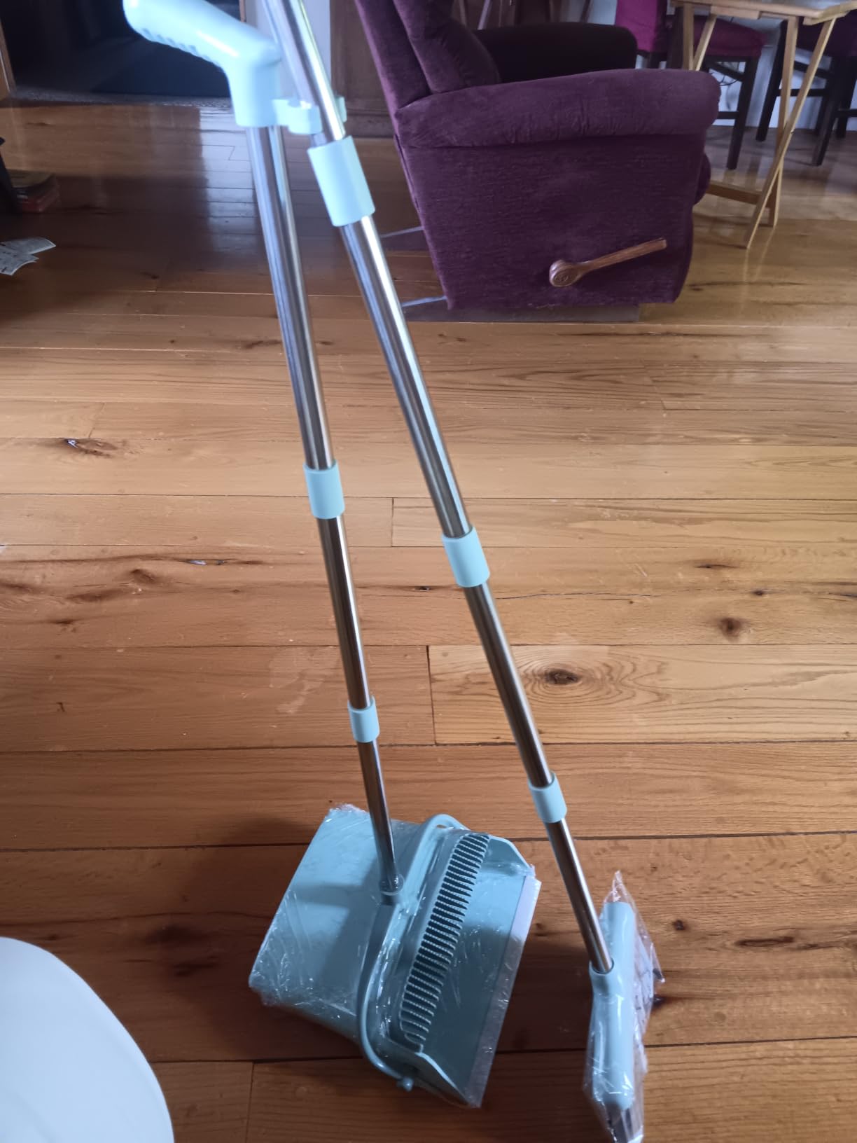 XXXFLOWER Broom and Dustpan Set with Cleaning Teeth, 54.5