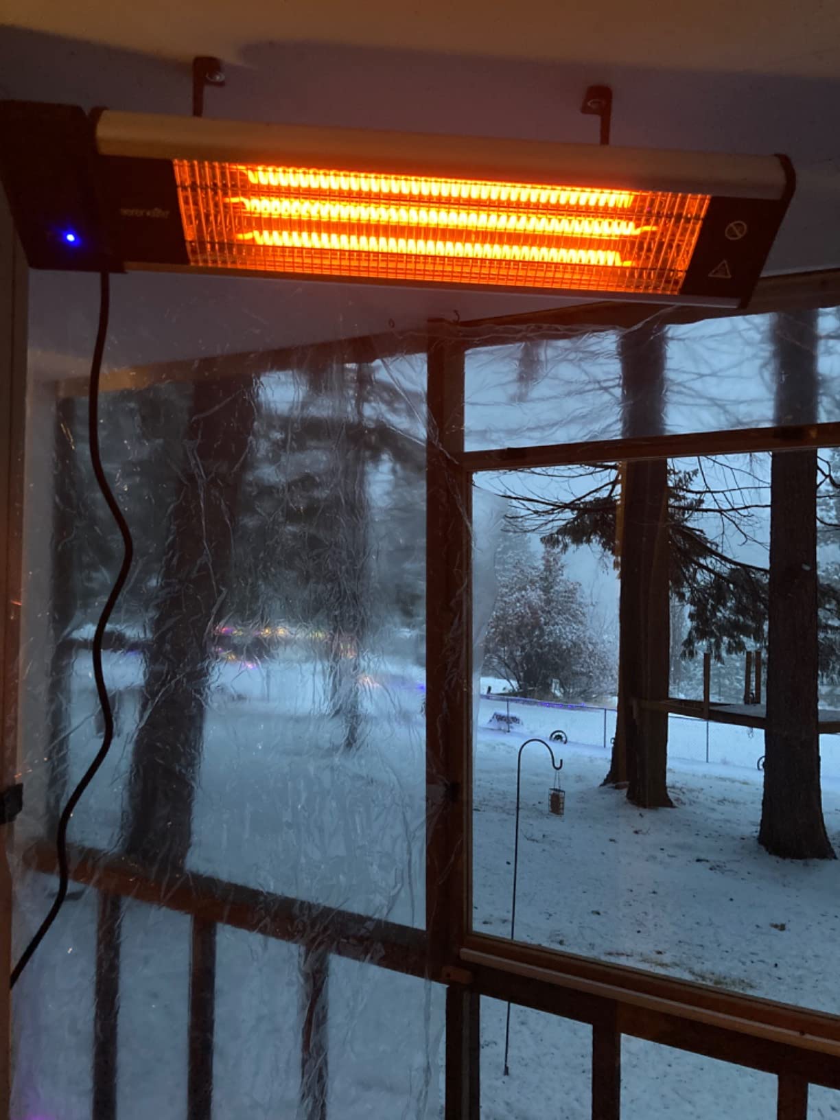 SereneLife Portable Infrared Indoor and Outdoor Electric Space Heater with Remote, IP65 Approved, 1500 Watt Wall-Mounted Hanging for Patio, Restaurant, Backyard, Garage, Decks, Gazebos, Cafes customer photo 1