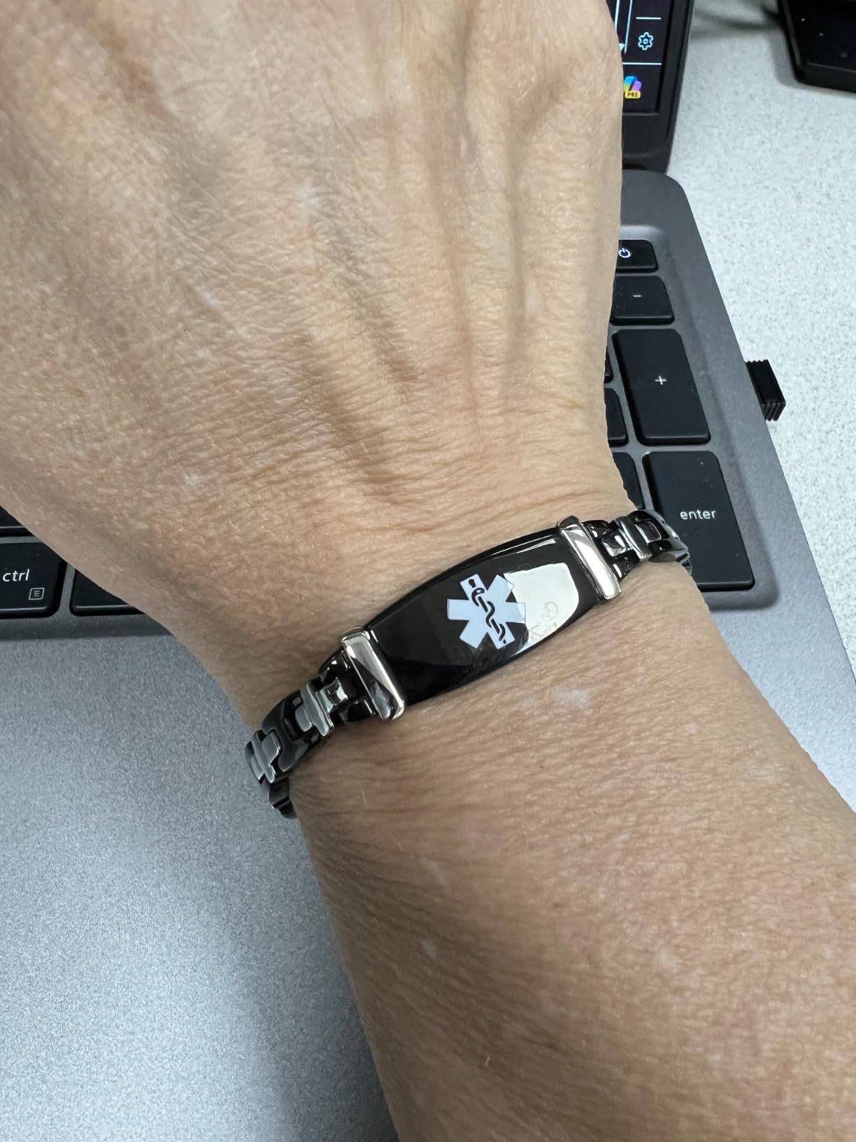 LinnaLove Lady Medical Alert id Bracelets-Stainless Steel Medical Bracelets for Women-7 1/2 in customer photo 1
