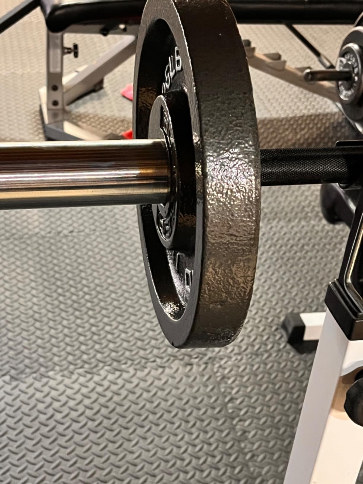 Cast Iron Olympic Weight Plates – Free Weights with 2-inch Hole & Anti-Rust Hammertone Finish - Ideal for Strength Training, Crossfit Equipment & Home Gym Set – Sold in Pairs - 2.5LB–45LB customer photo 1