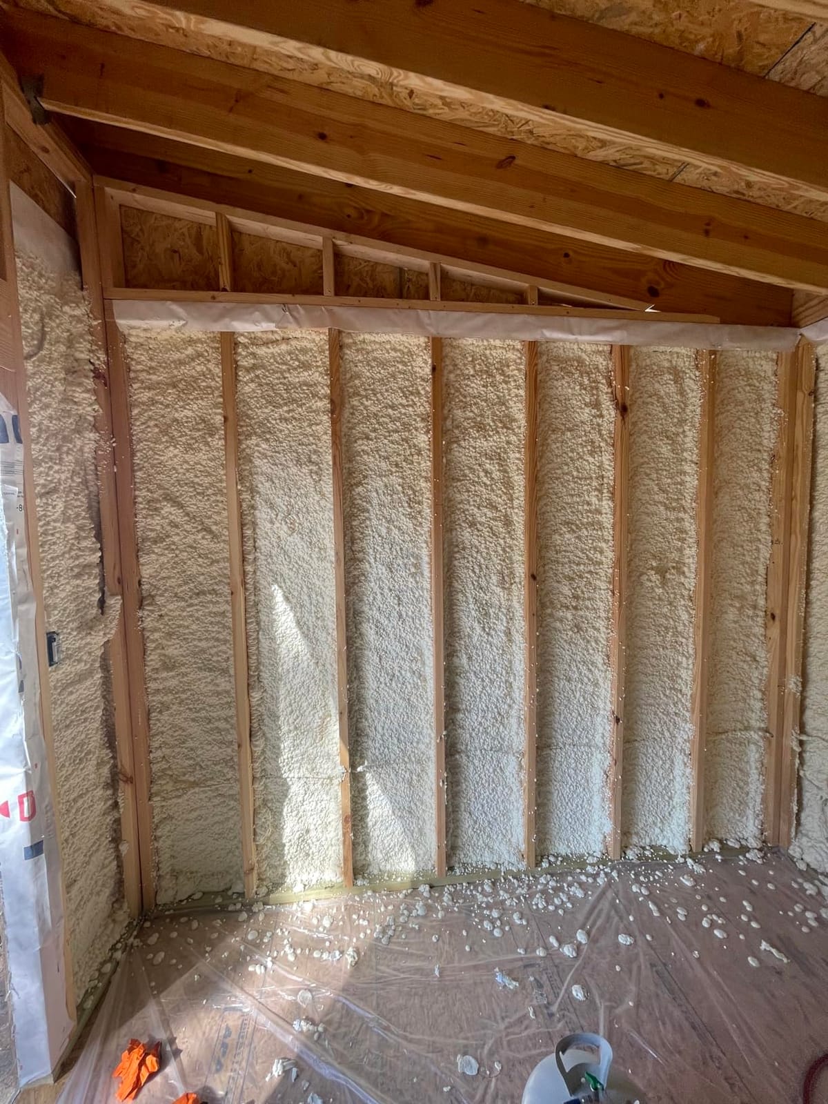 Vega Bond Spray Foam Insulation Kit V600 Closed Cell 600 Sq Ft Off Yellow customer photo 1