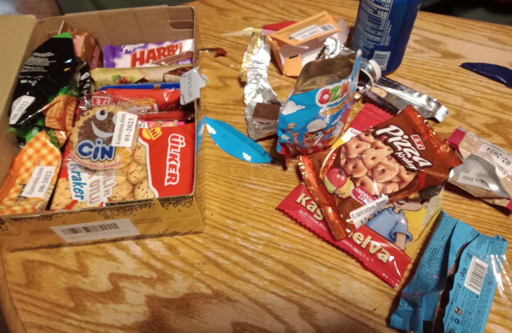 International Snack Box, Giftable Exotic Universal Treats and Candies, Foreign Foods from around the World, Authentic Tasting Experience Inspired by European, Korean and Japanese Cultures customer photo 1