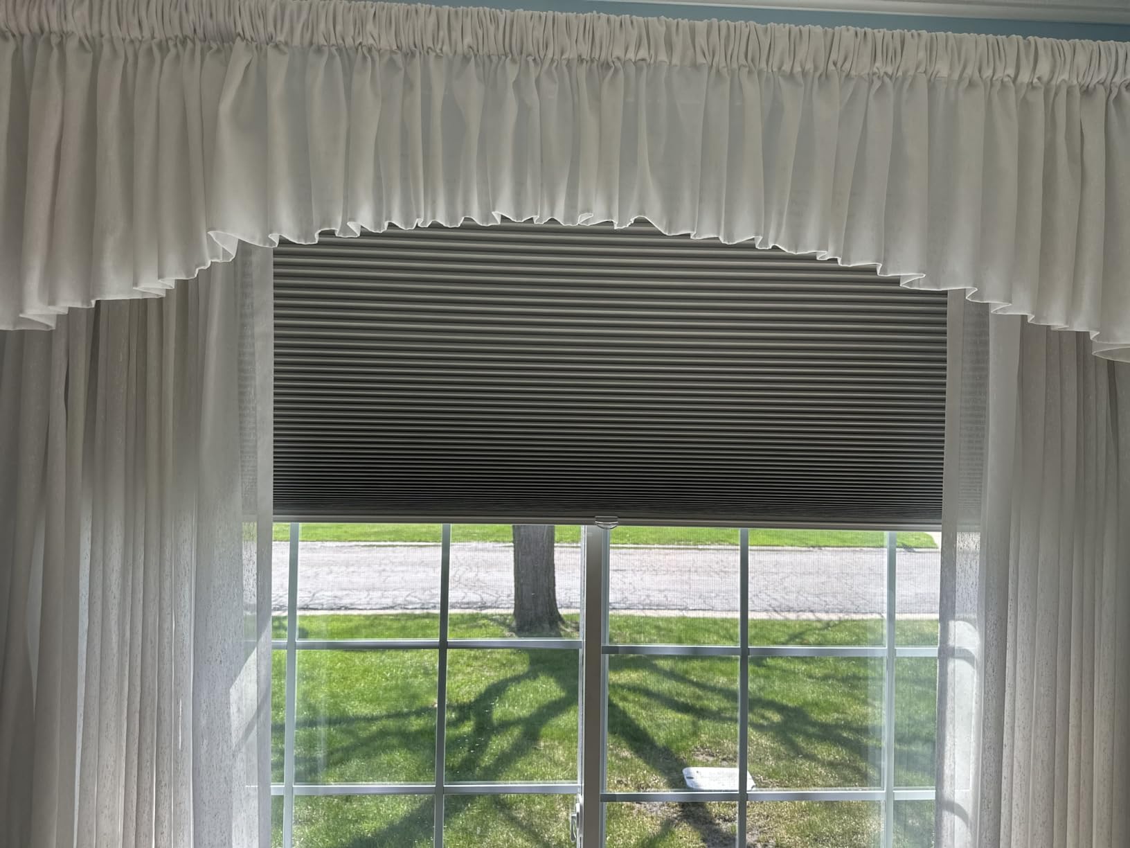 Changshade Cordless Cellular Shades, Blackout Room Darkening Black Out Honeycomb Blinds for Indoor Windows Bedroom, Pull Down Pleated Accordion Blind Easy Install, Shade Size 34