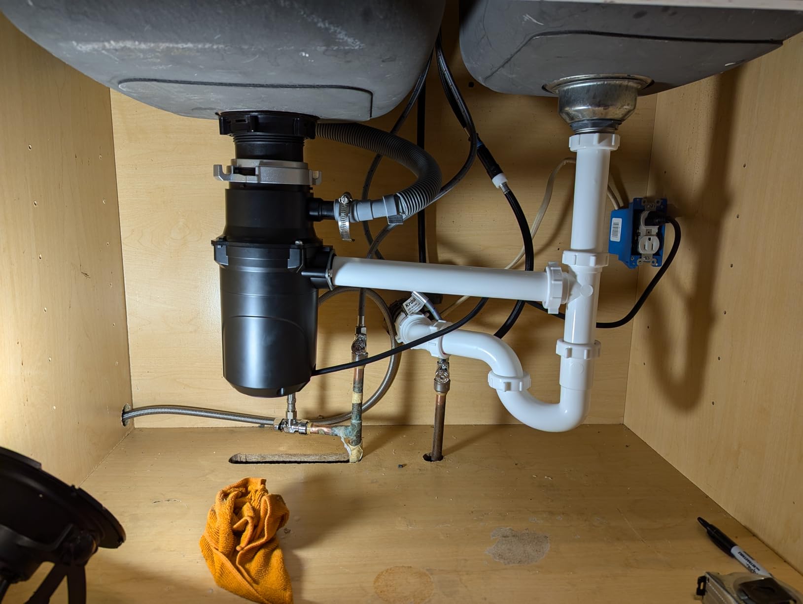 KRAUS WasteGuard 1/2 HP Continuous Feed Ultra-Quiet Motor Garbage Disposal with Quick Connect Mount, Power Cord and Flange Included, KWD110-50MBL customer photo 1
