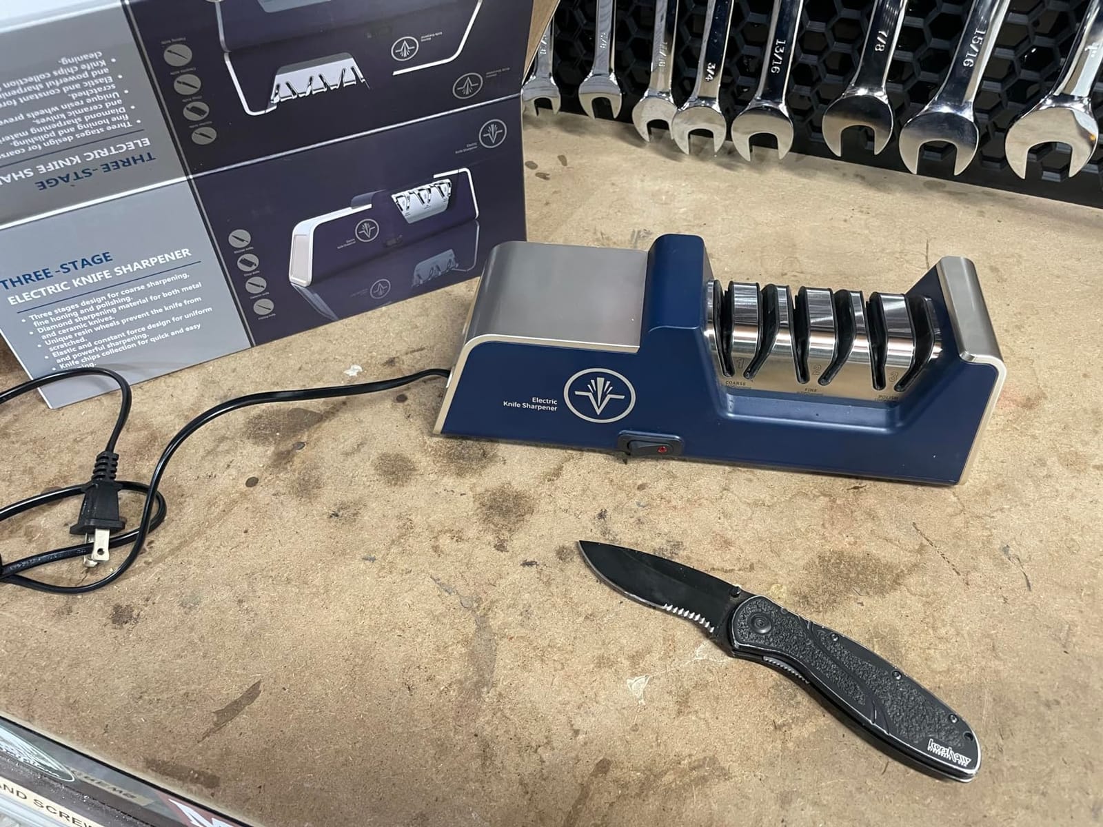 Homly Professional Electric Knife Sharpeners for Kitchen Knives with Diamond Abrasives and Precision Angle Guides, Multifunctional 3-Stage Slots, Applicable to Straight Knife and Ceramic Knife customer photo 1