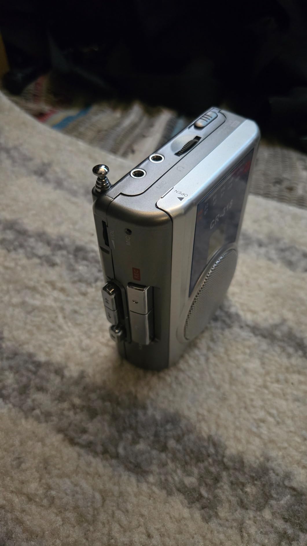 Gracioso Small Cassette Tape Player with AM FM Powered by DC or AA Battery customer photo 1