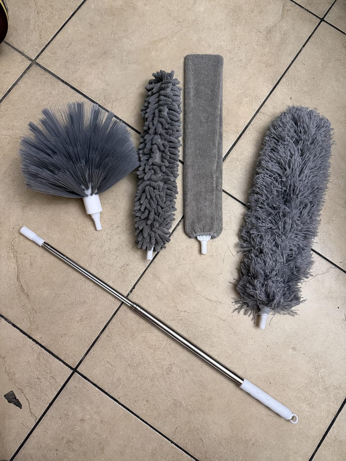 Tiumso Microfiber Feather Duster 5-in-1 Kit, Dusters for Cleaning, Duster with Extension Pole 100 Inches, Cobweb Duster, Microfiber Dusters for High Ceilings and Fans, Blinds, Cars and Furniture customer photo 1
