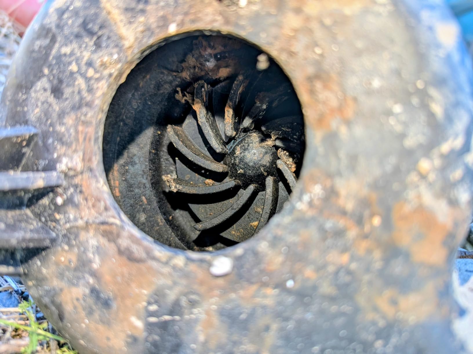 Acquaer 1/2 HP Submersible Sewage Pump 6000 GPH Cast Iron Effluent Pump customer photo 2