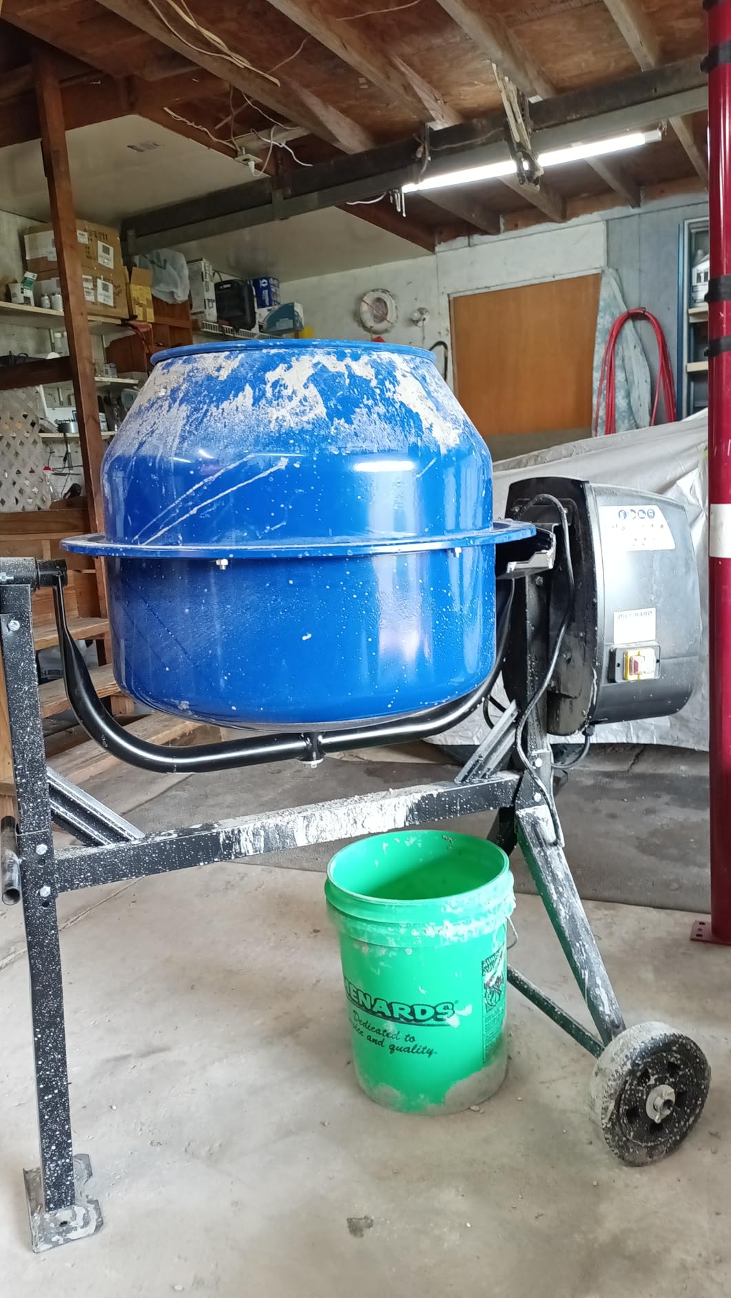 BILT HARD Electric Cement Mixer, 4 Cubic Ft. 550W Portable Concrete Mixer Machine, Wheelbarrow Cement Mixing Tools for Stucco customer photo 1