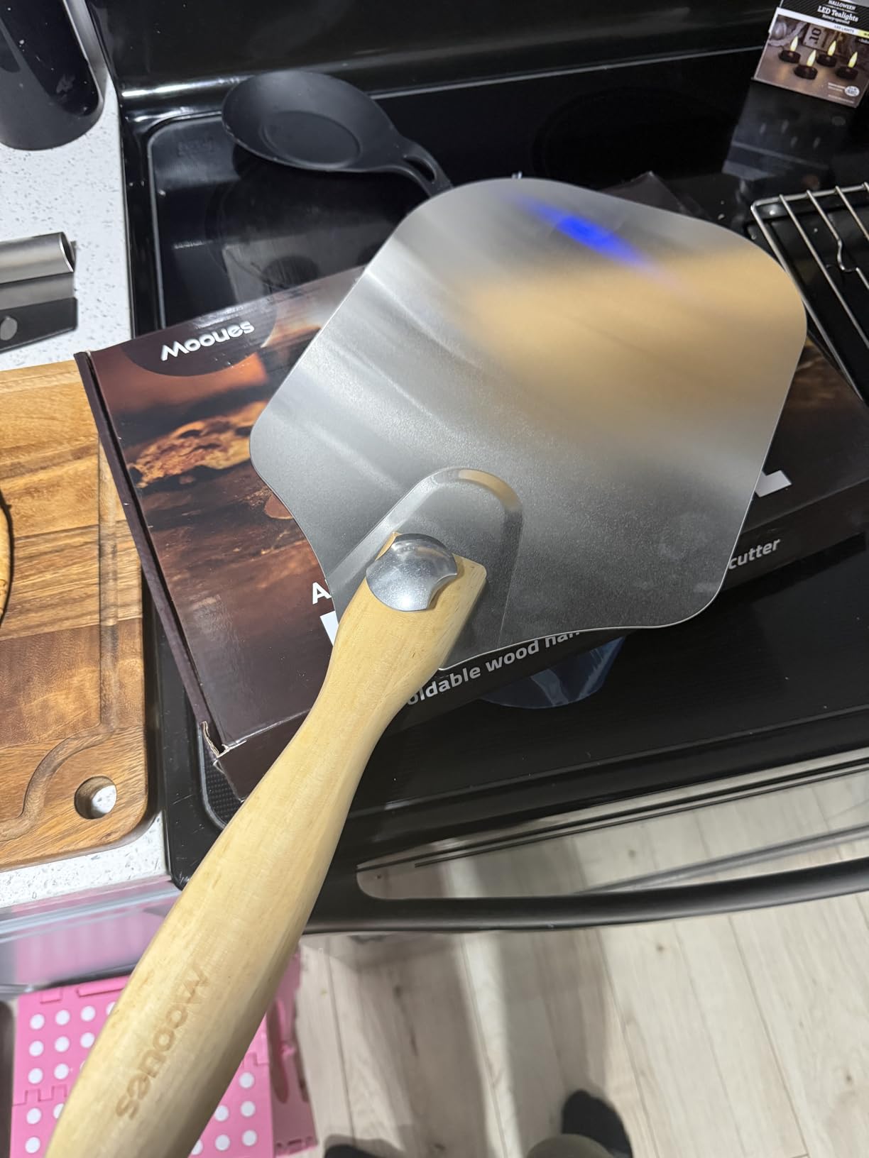 Mooues Pizza Peel Aluminum 12 inch Pizza Spatula with Rocker Cutter customer photo 2