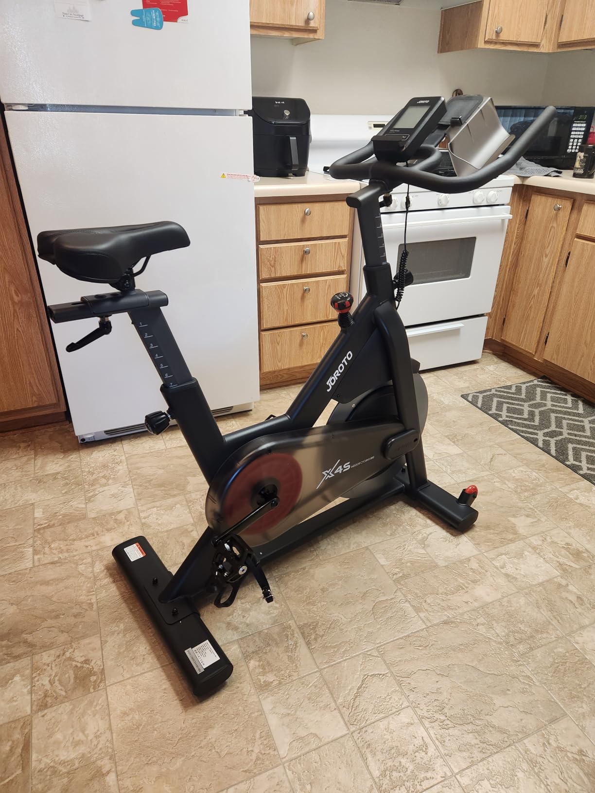 JOROTO Exercise Bike, Magnetic Stationary Bikes for Home customer photo 2
