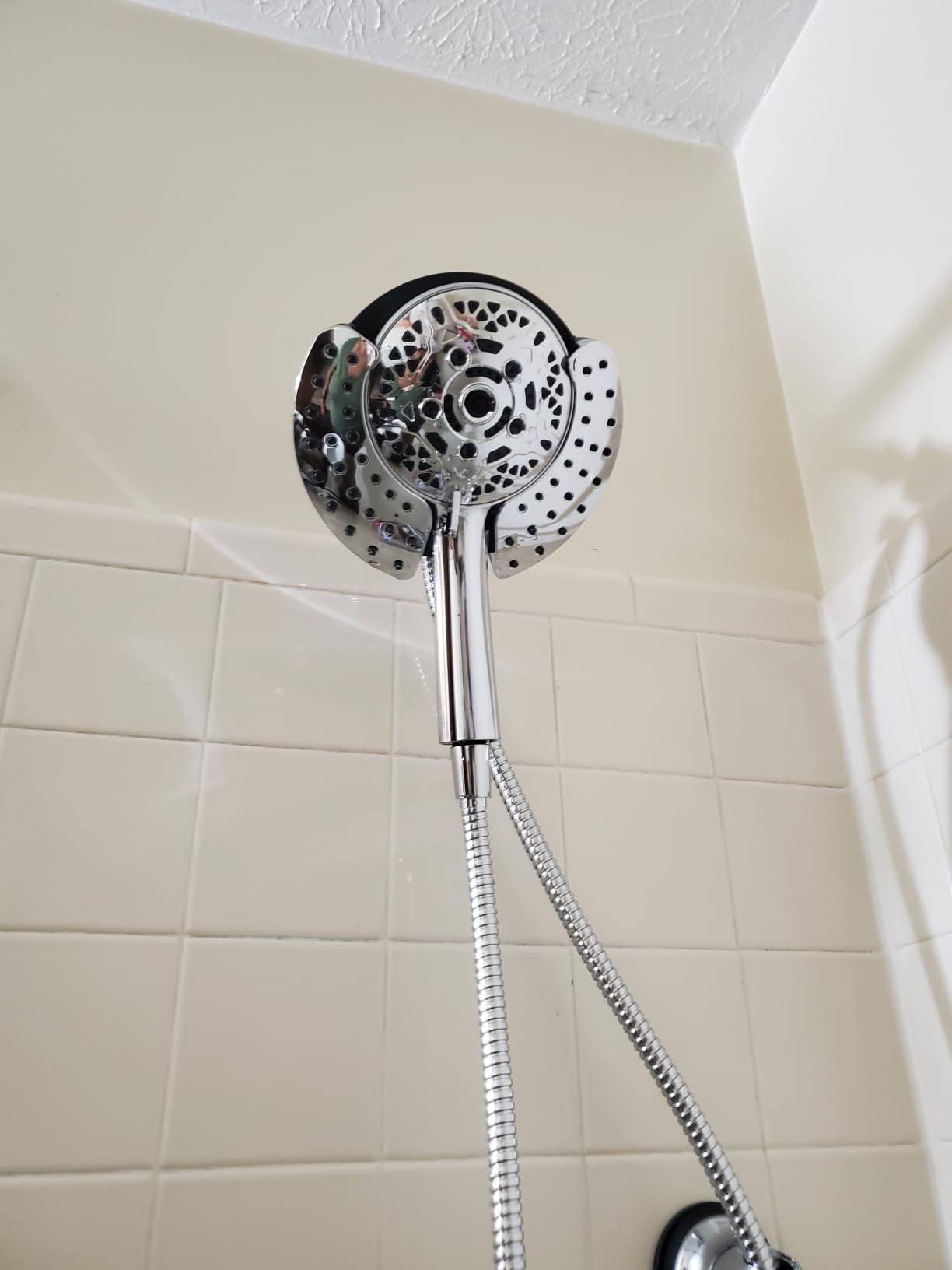 INAVAMZ 2 in 1 Shower Head with Handheld Combo High Pressure Silver 1.8 GPM customer photo 1