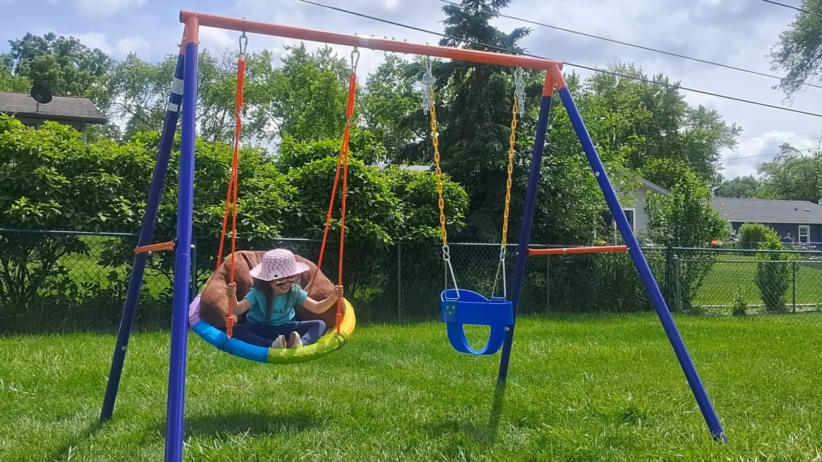 Amictoy Swing Set for Backyard, 32